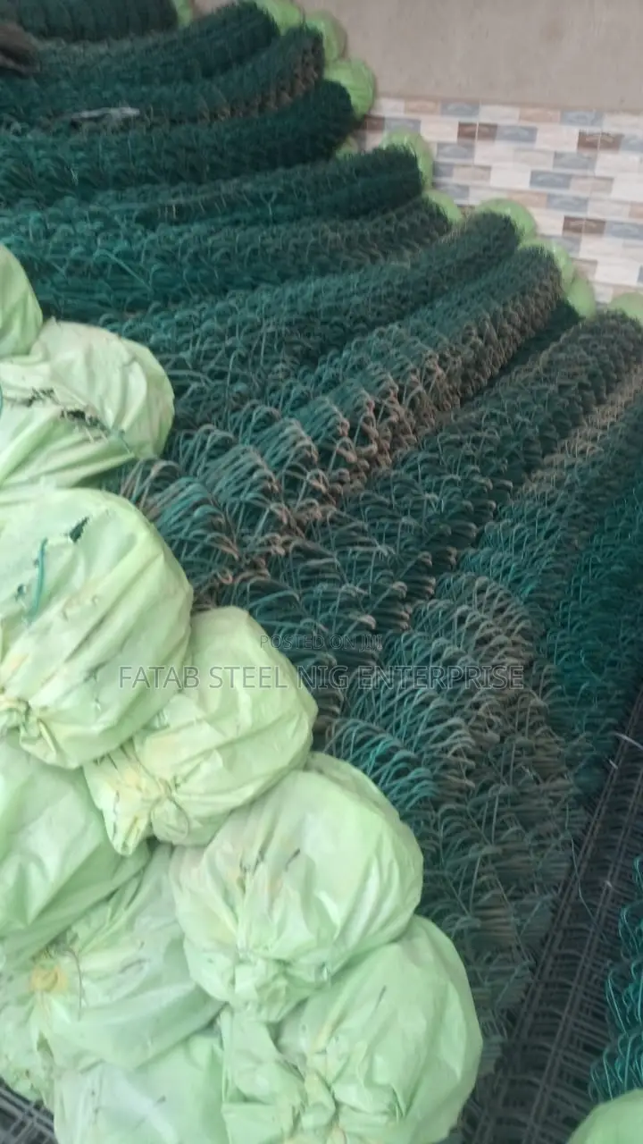 8ft Coated Chainlinks Fence Wire