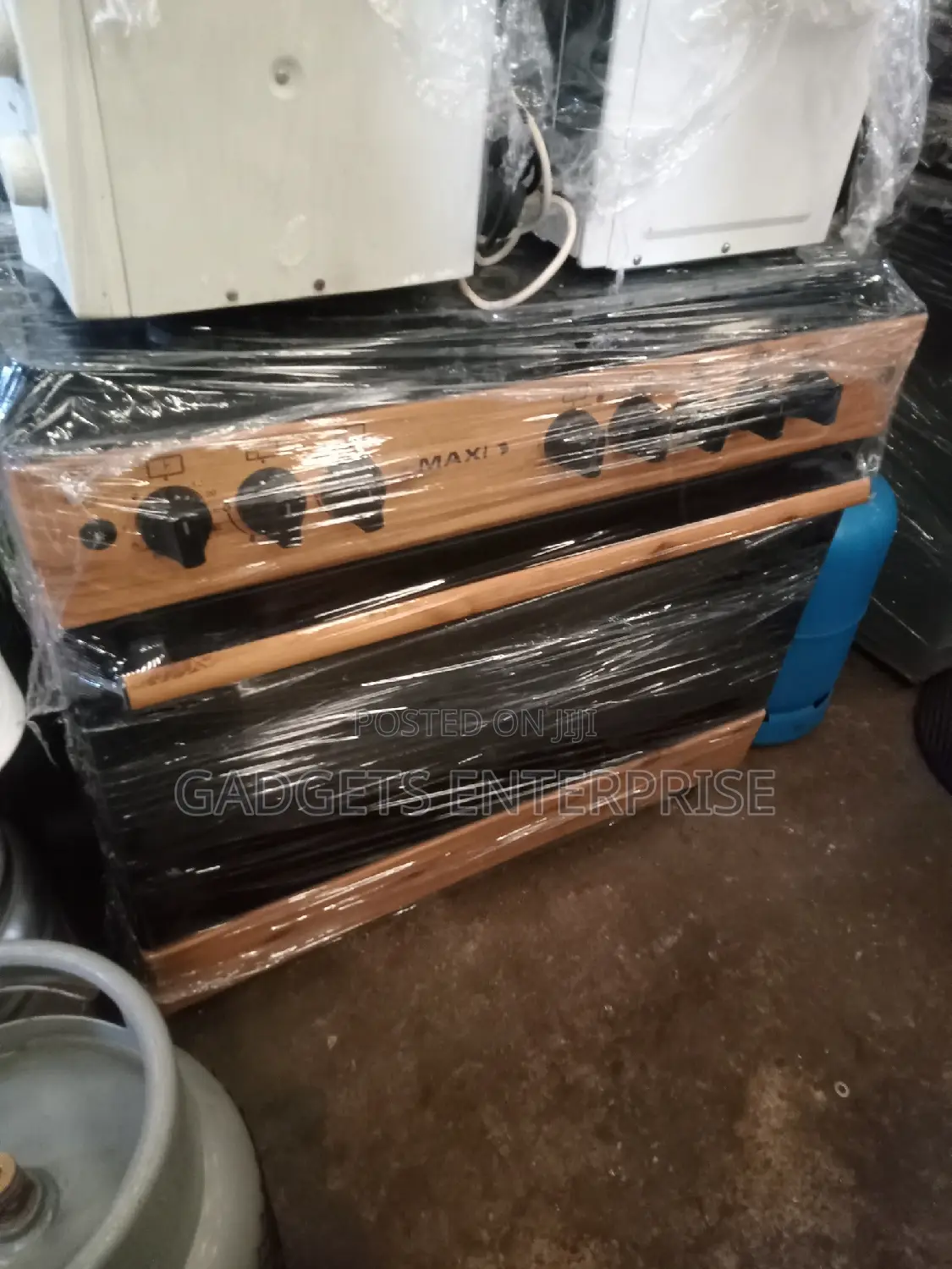 Direct Tokunbo UK Used Maxi Gas Cooker 6 Burner Working Well