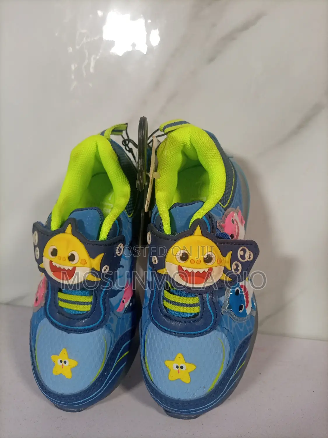 Baby Shark Toddler Boys Light Up Athletic Sneakers