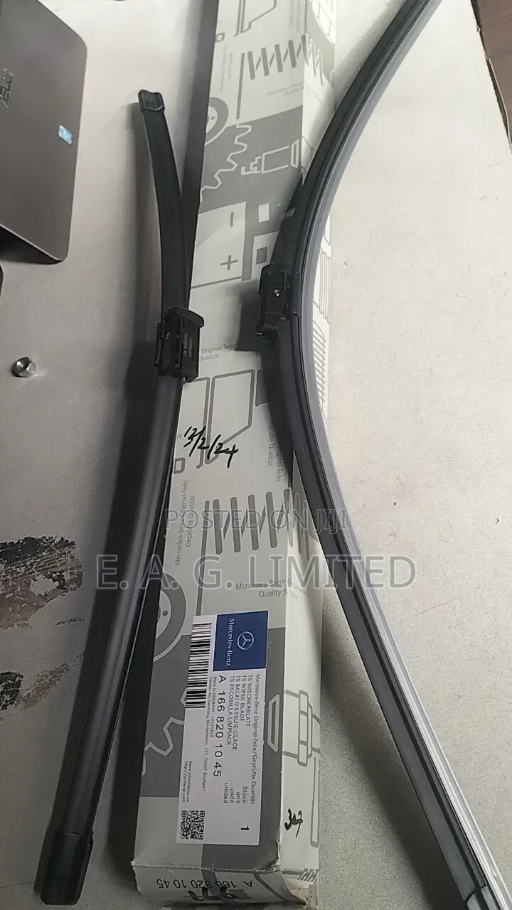 Front Wiper Blade - Mercedes-Benz 1668201045 ML350 GL450