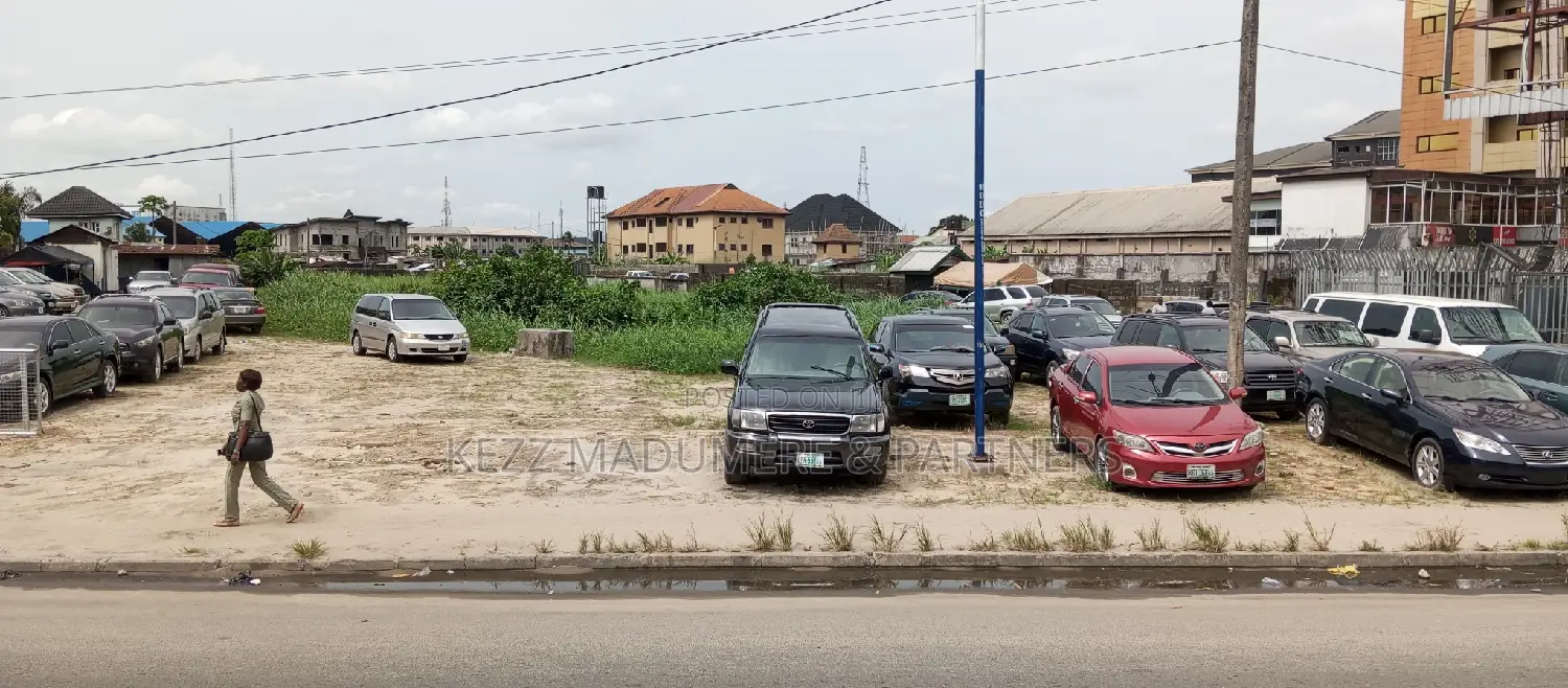 For Sale : Ten (10) Plots of Land at Stadium Road