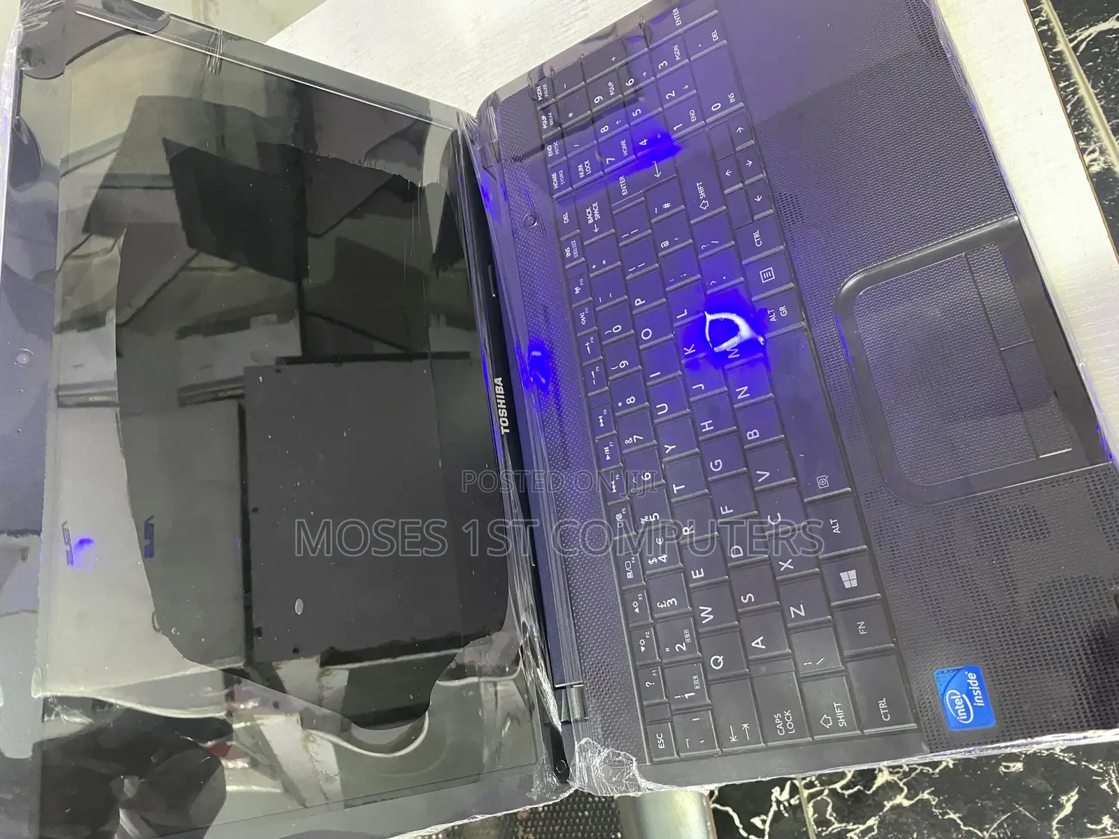 New Laptop Toshiba 8GB Intel HDD 320GB