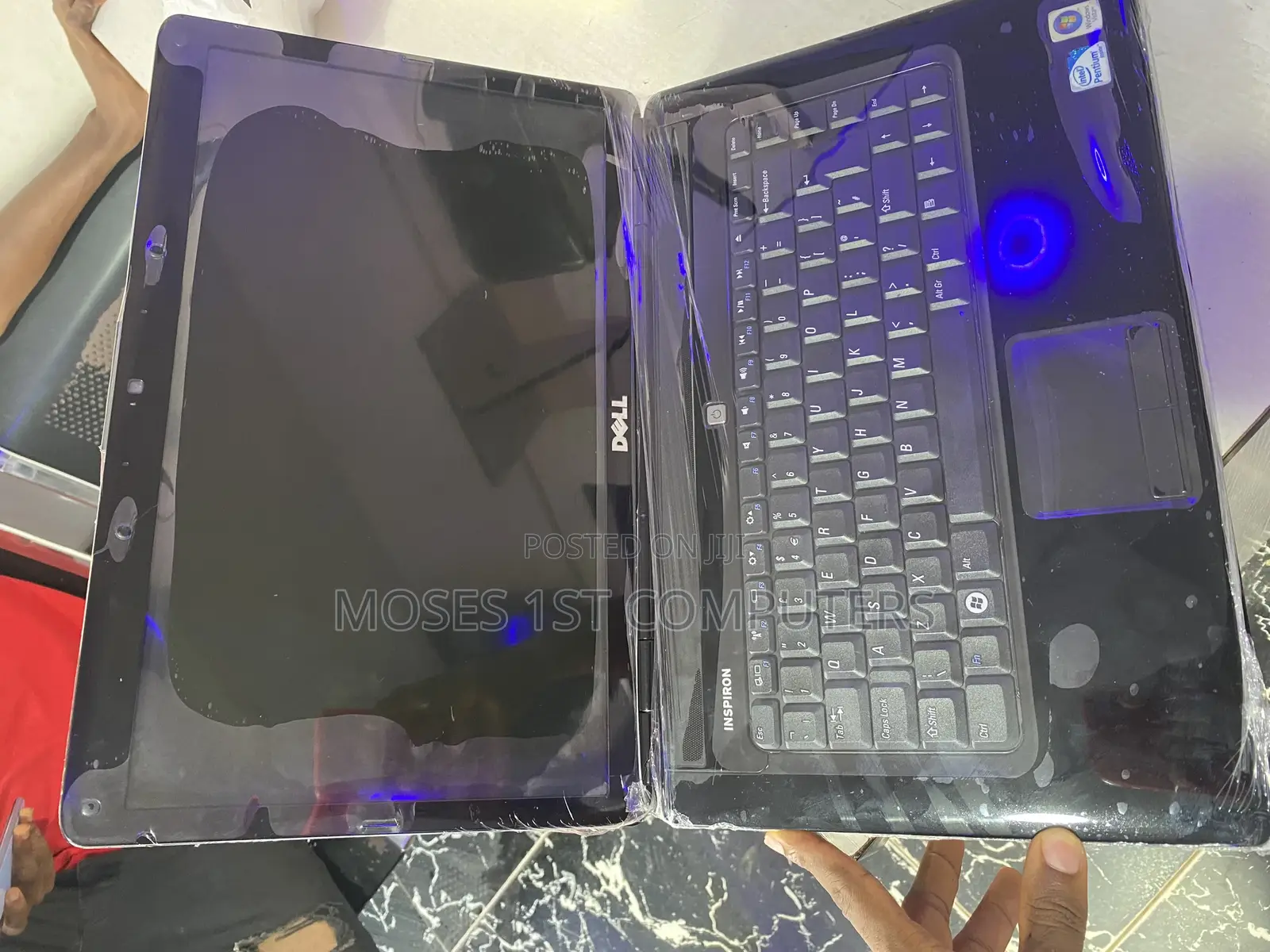 New Laptop Dell 4GB Intel HDD 250GB