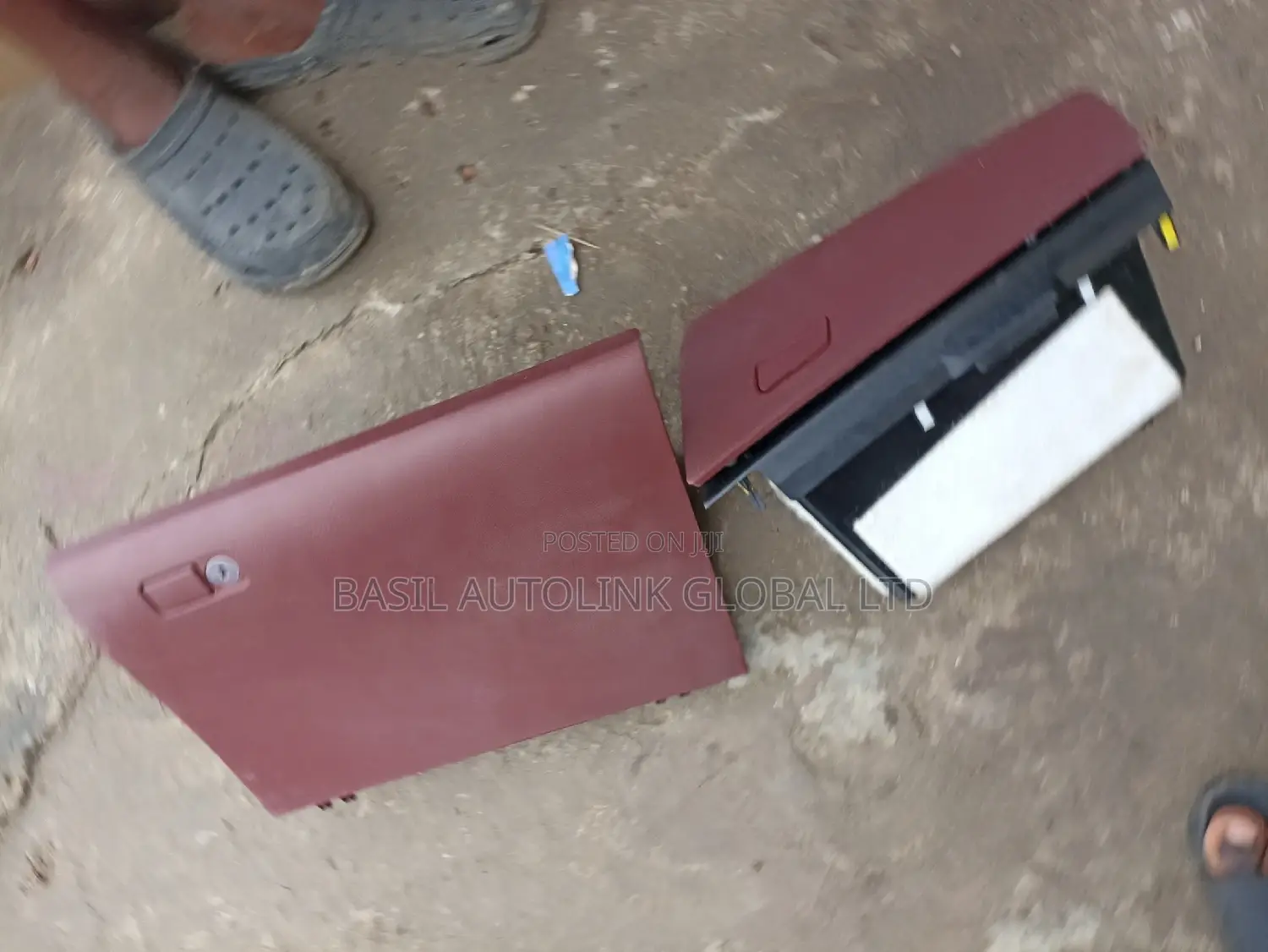 Up and Down Pigin Hole Hilux 2020-2024