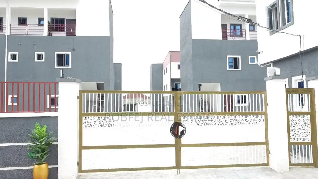 4bdrm Townhouse/Terrace in Jp Estate, Sangotedo for sale