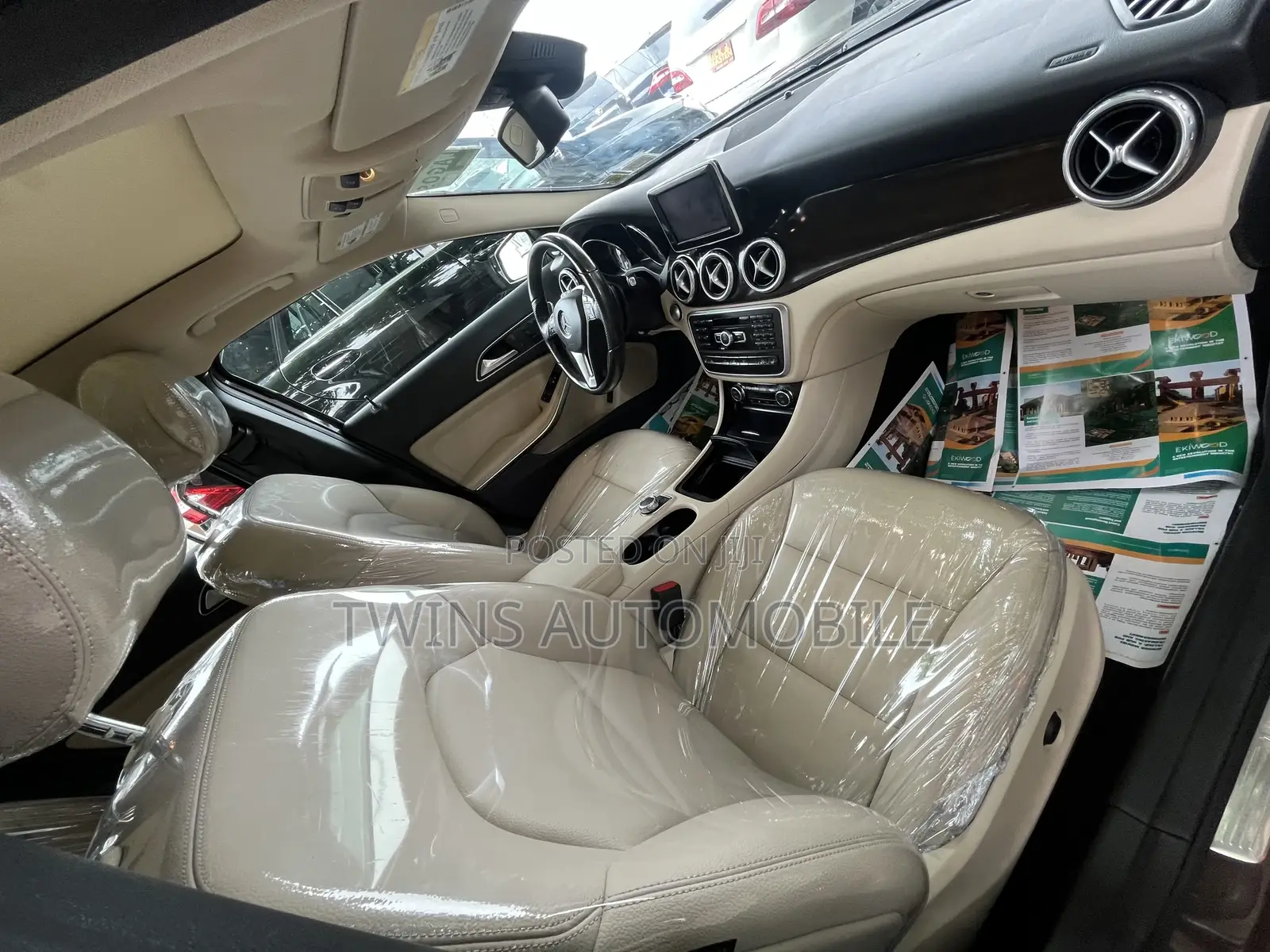 Mercedes-Benz GLA 250 2015 Brown