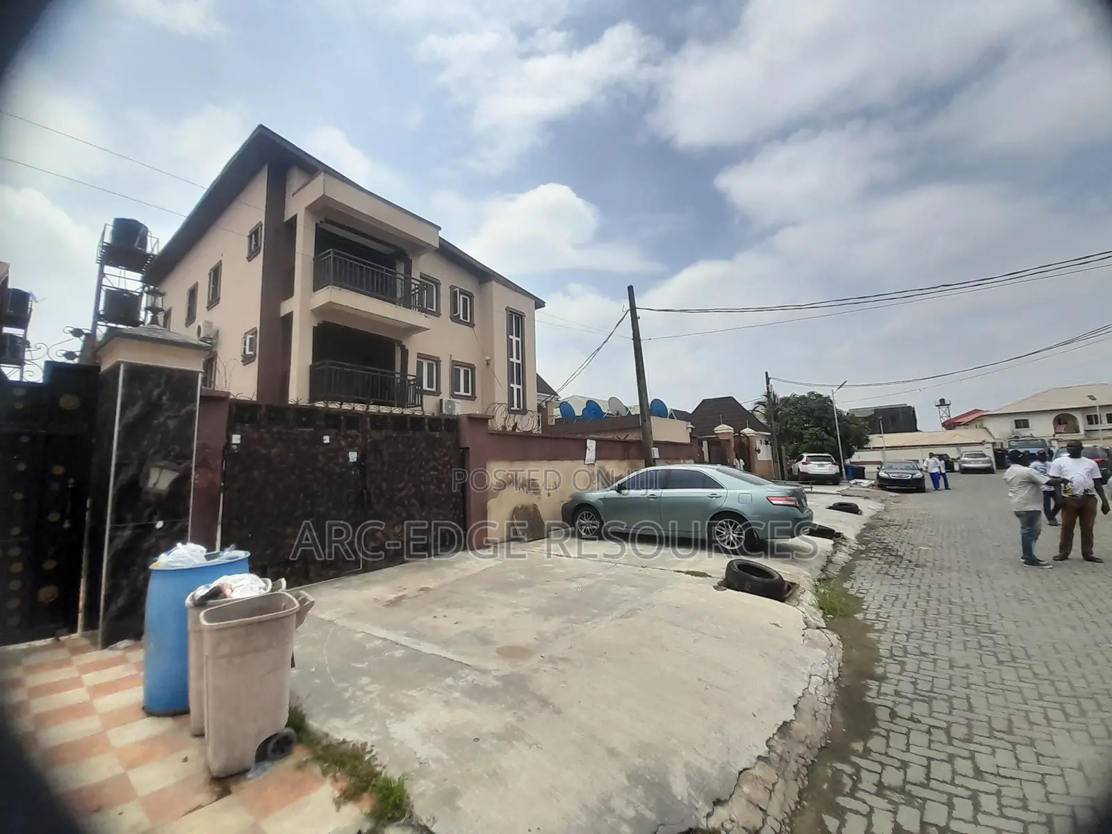 3bdrm Block of Flats in Apple Junction for sale