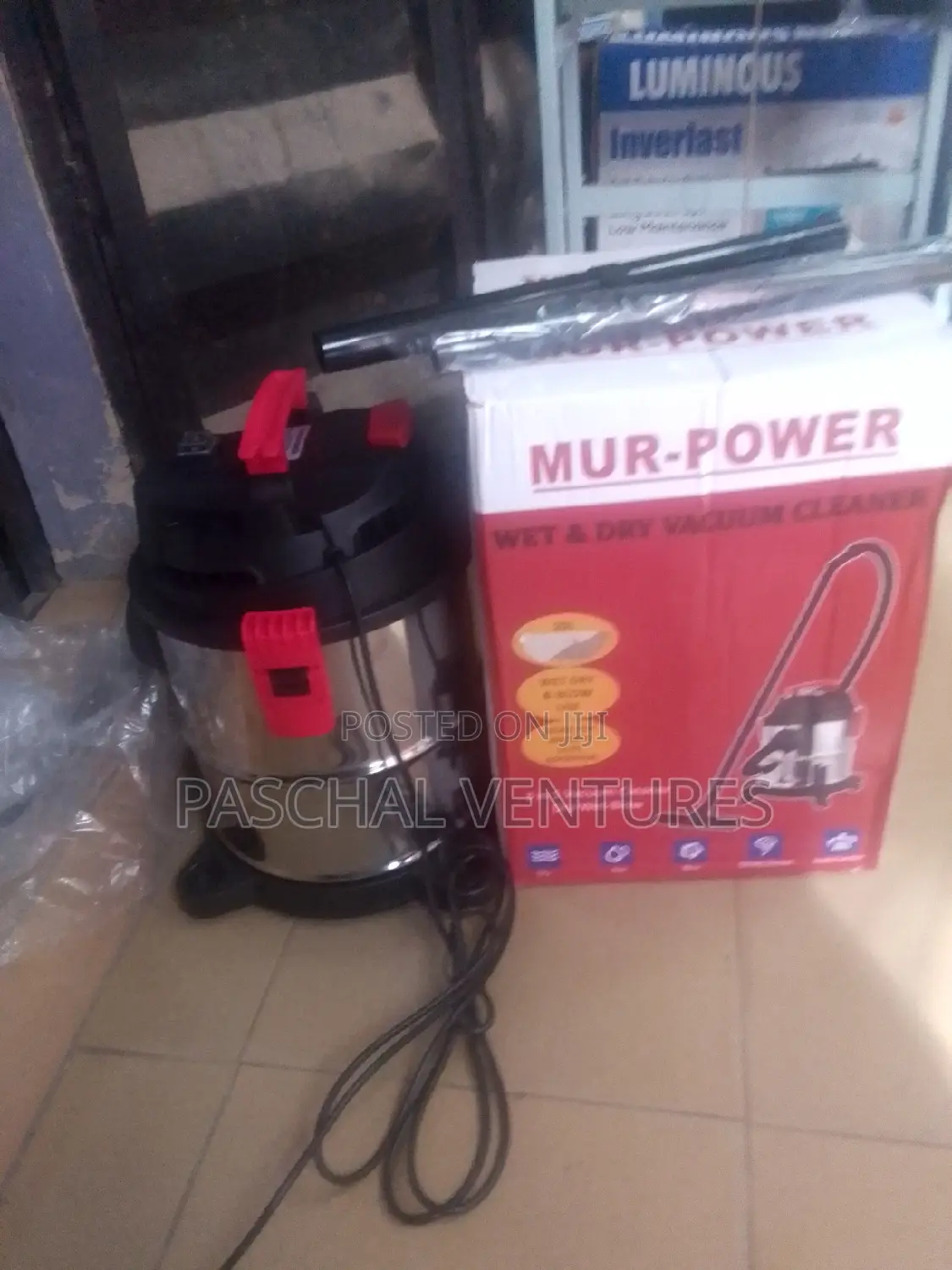 20 Litres Vacuum Cleaner