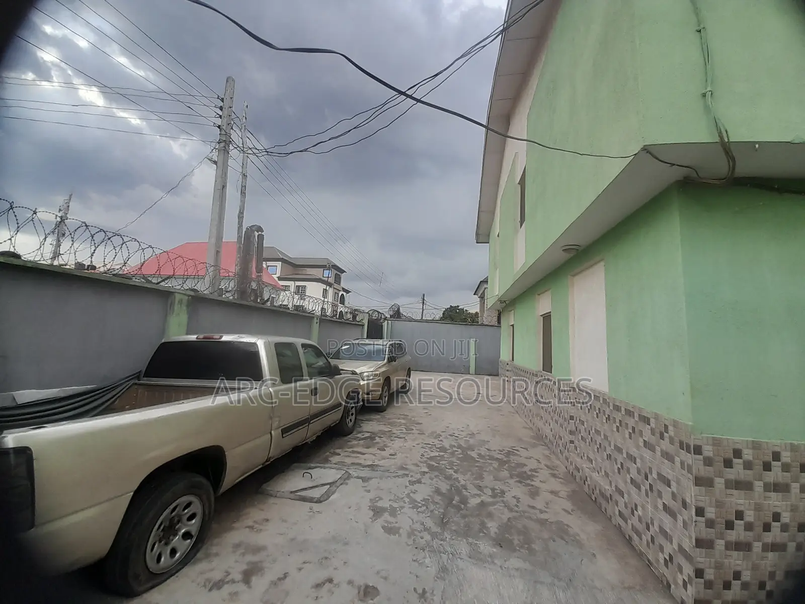 3bdrm Block of Flats in Ago Palace for sale