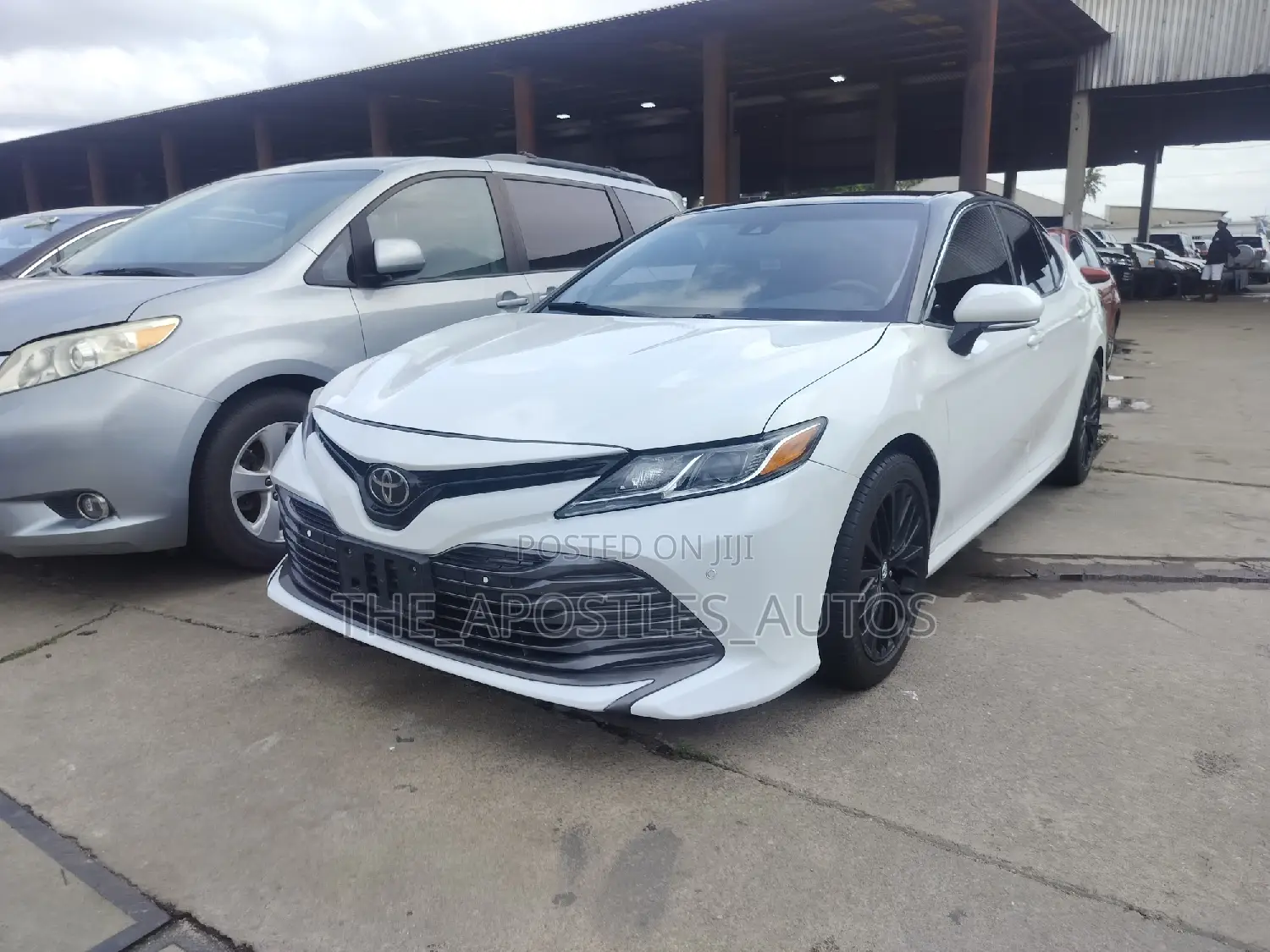 Toyota Camry XLE (2.5L 4cyl 8A) 2019 White