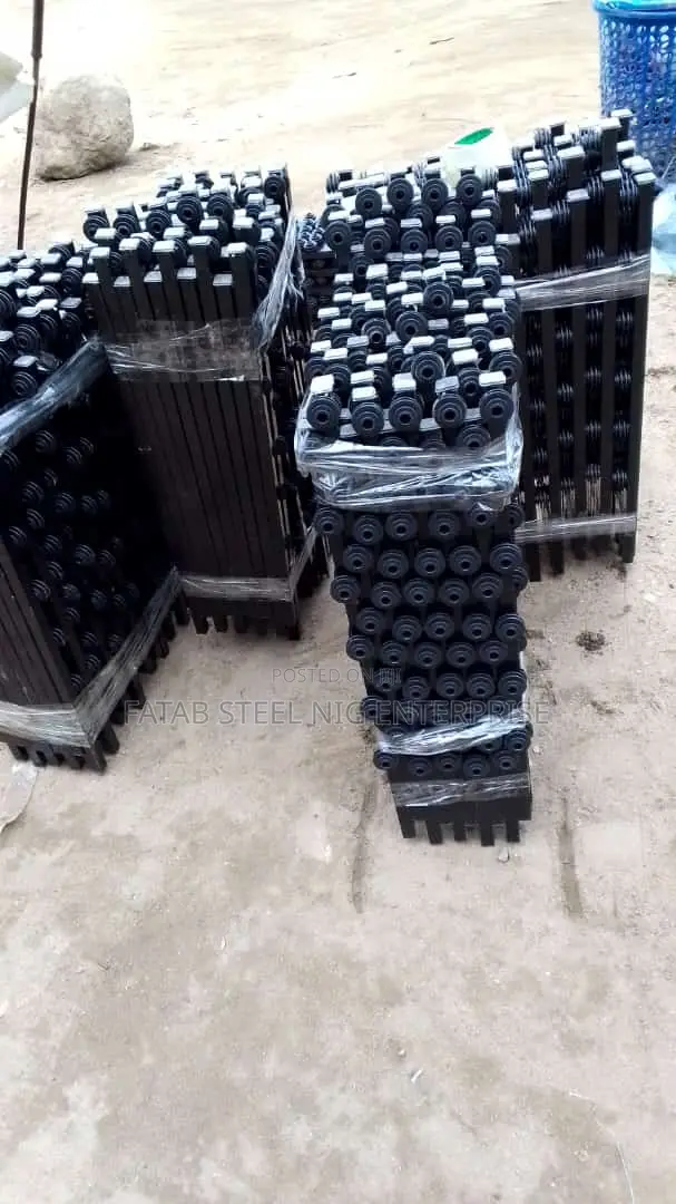 Electric Aluminium Black Poles