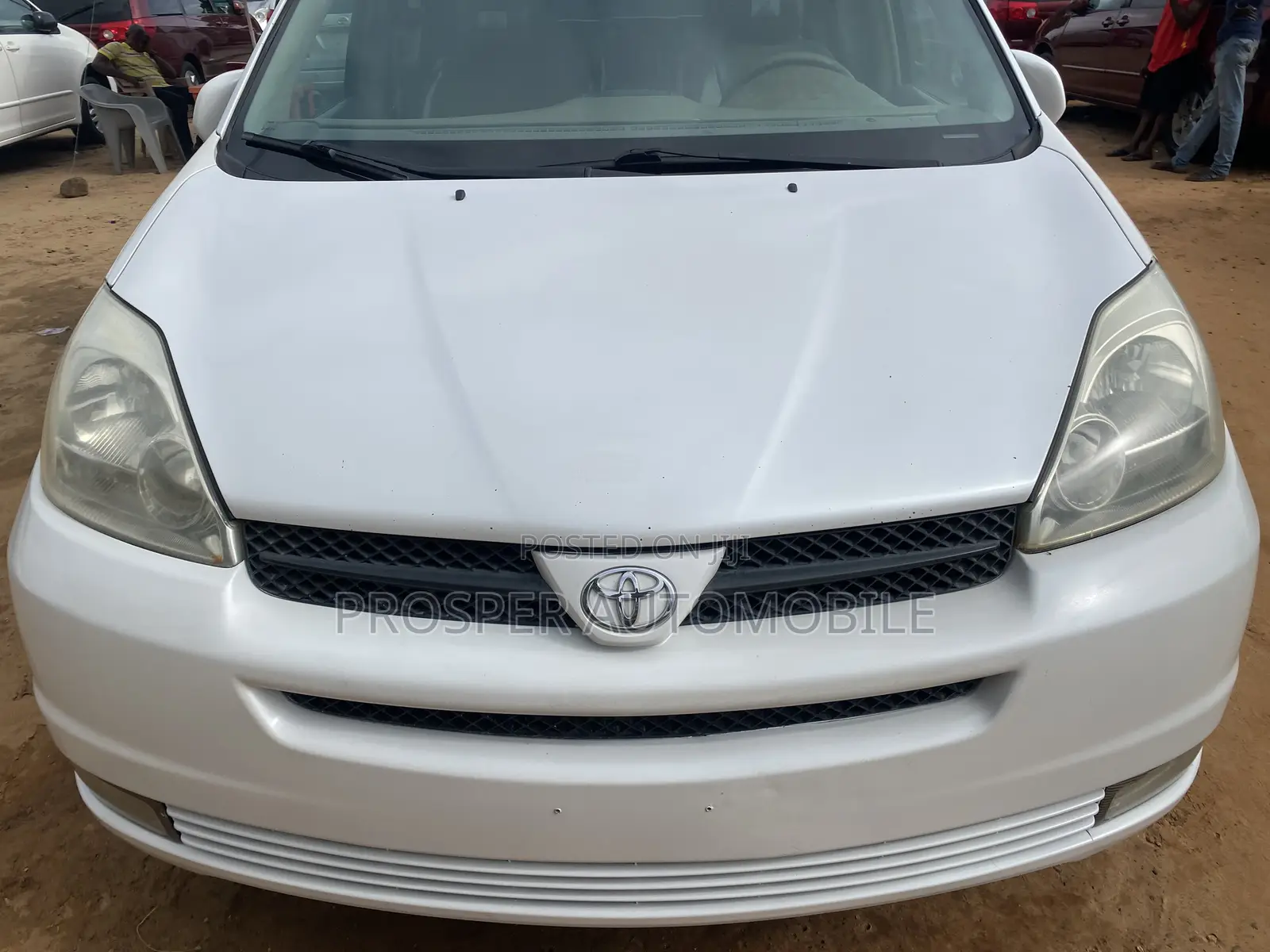 Toyota Sienna XLE AWD 2005 White