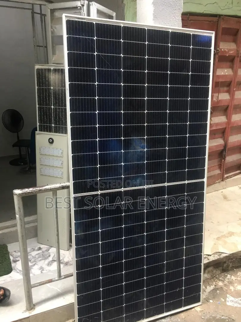 Jinko Half Cut Panel 650w/144cell