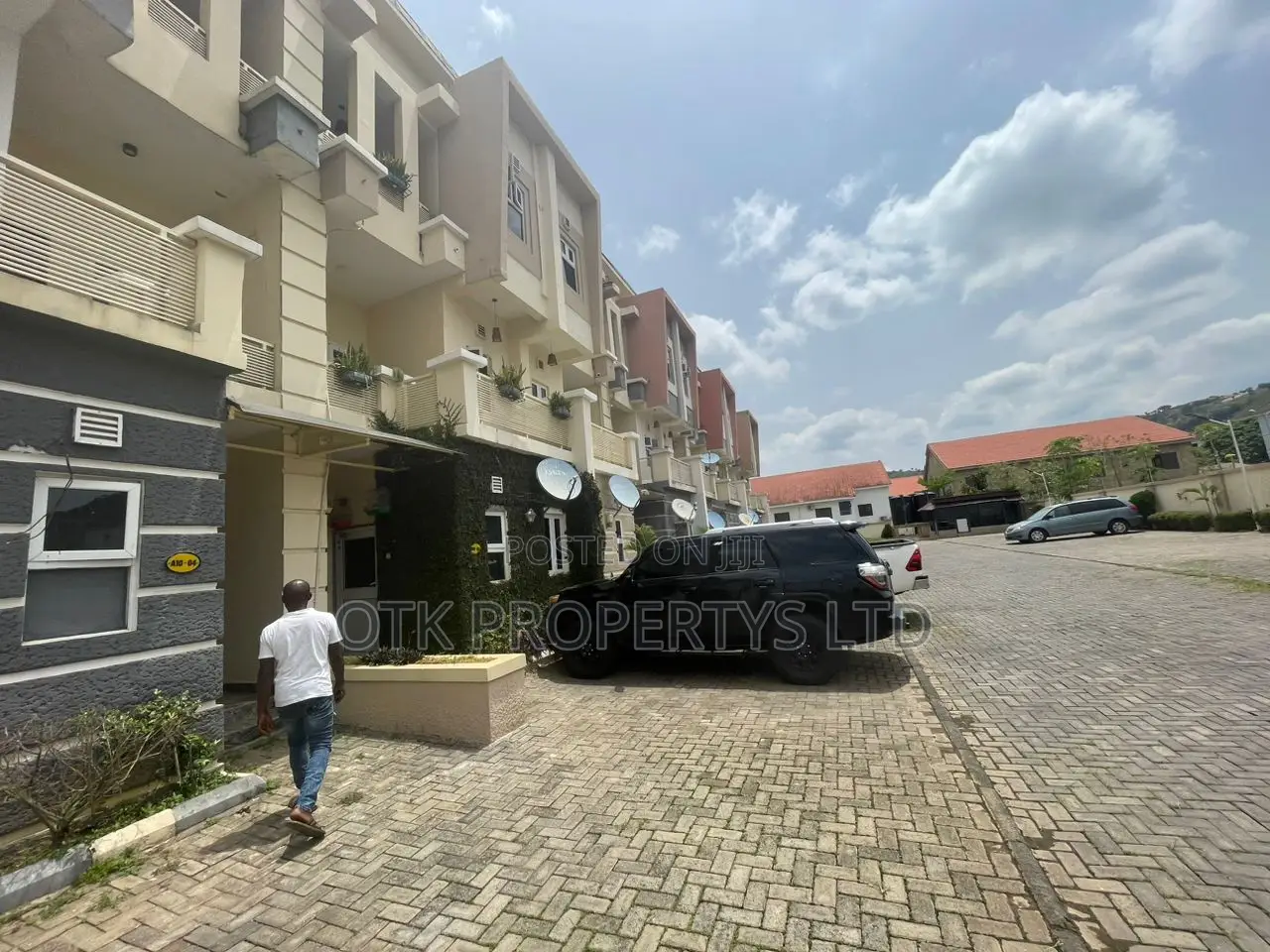4bdrm Duplex in Katampe Extension for rent