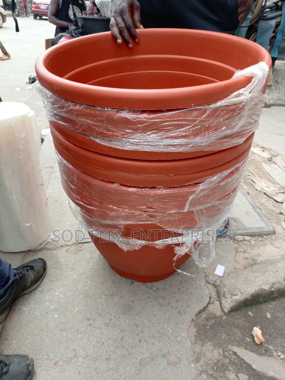 Biggest Round Pot With Tray