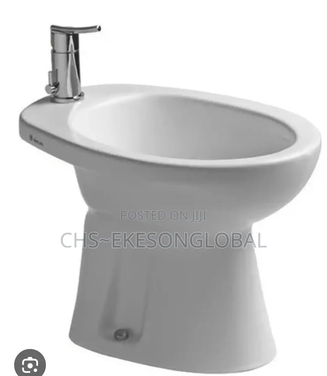 Bidet / Female Uniary Seat