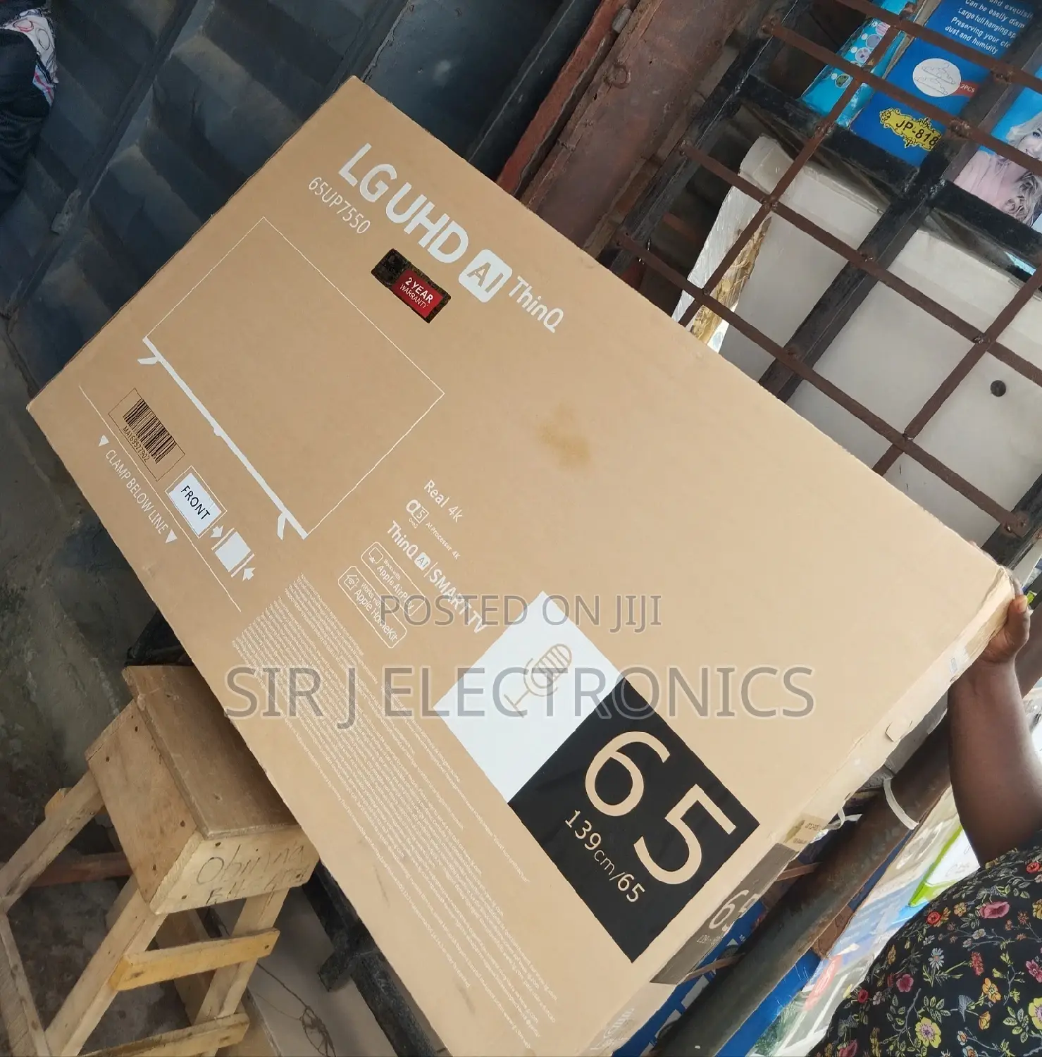 65" LG Smart Uhd Television+ Netflix + Youtube+ Warranty