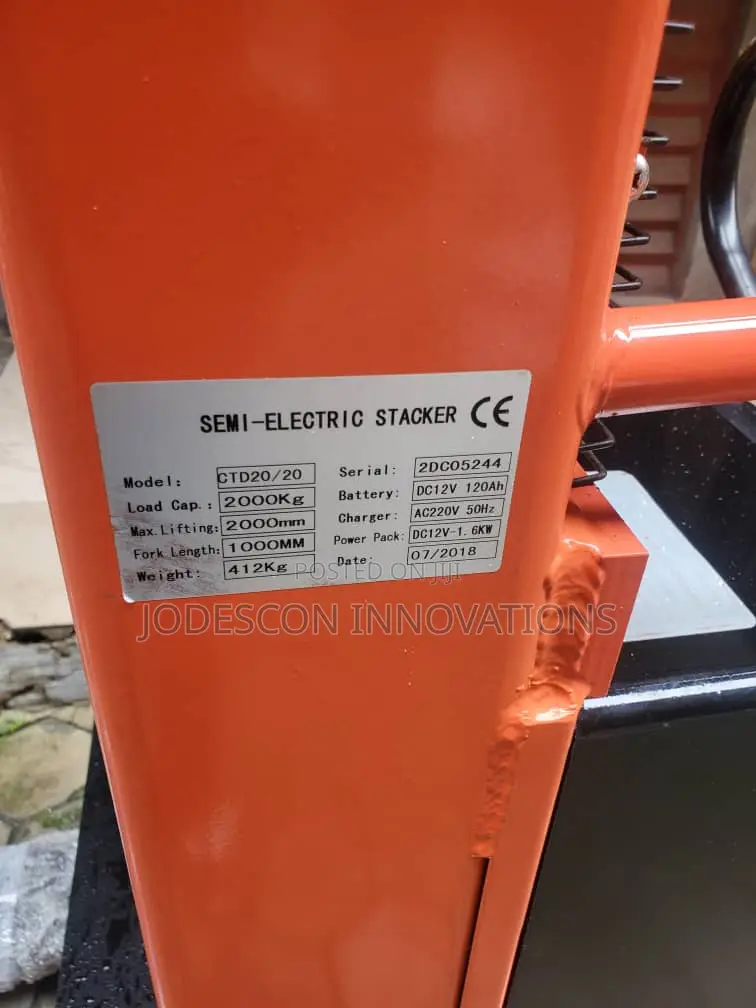 2t Semi Electric Stacker