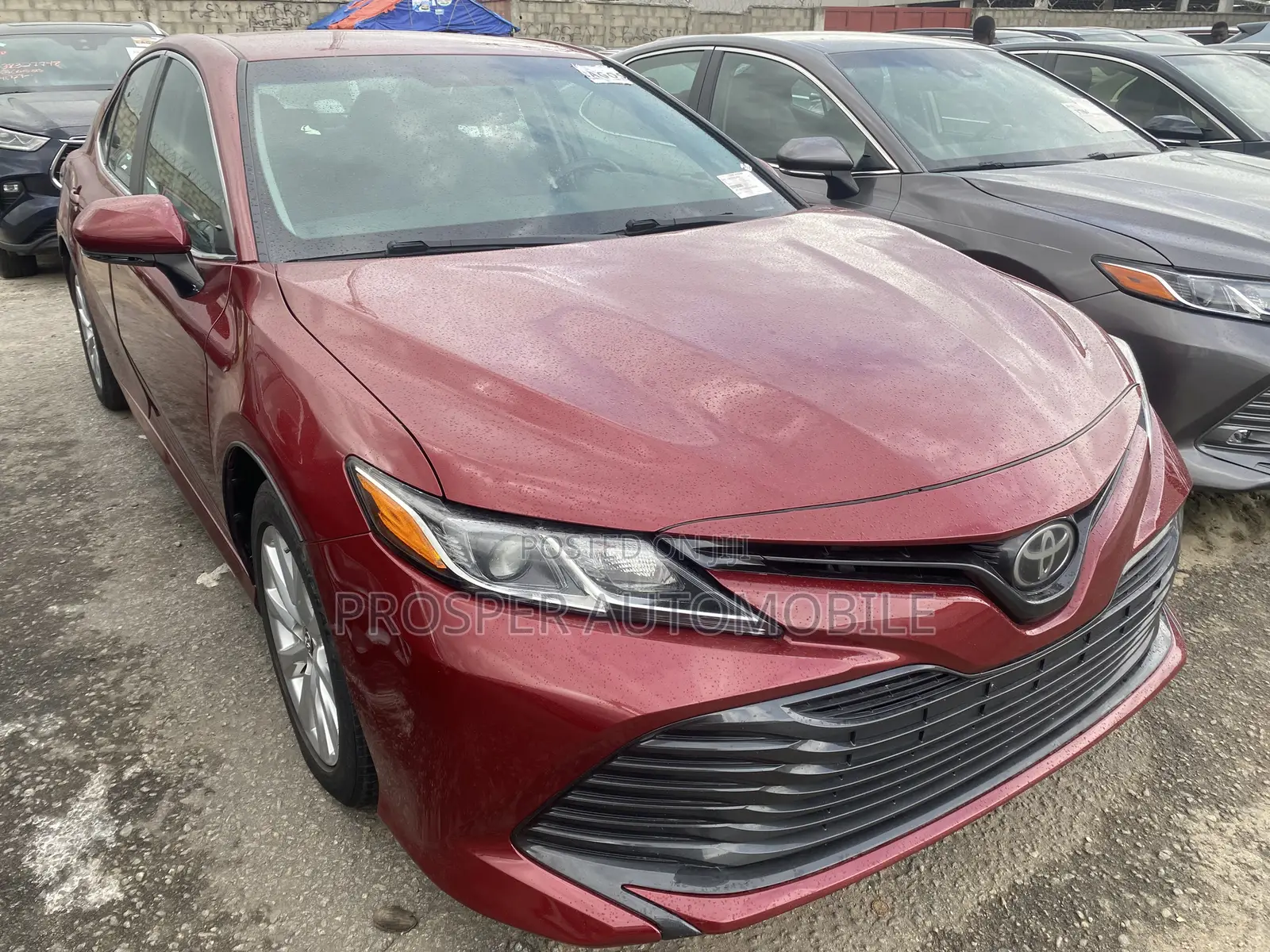 Toyota Camry LE FWD (2.5L 4cyl 8AM) 2018 Red