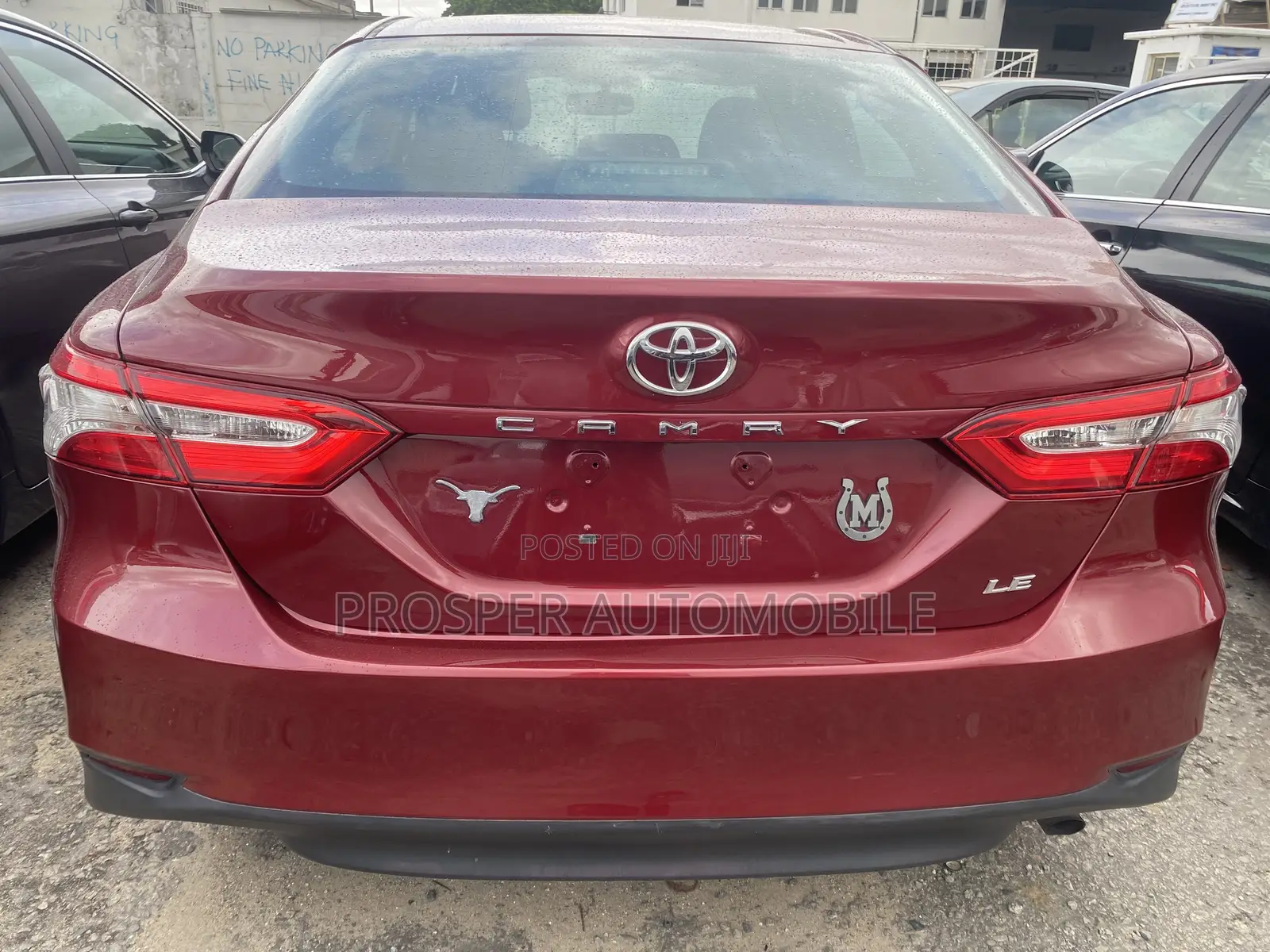 Toyota Camry LE FWD (2.5L 4cyl 8AM) 2018 Red