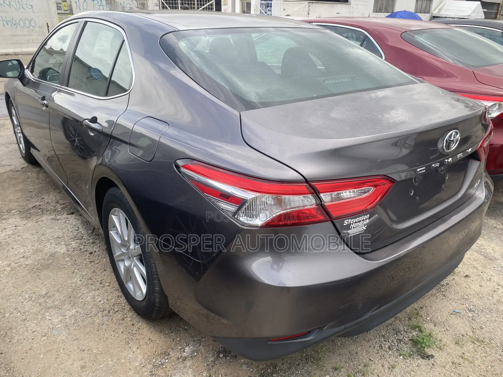 Toyota Camry LE FWD (2.5L 4cyl 8AM) 2018 Gray
