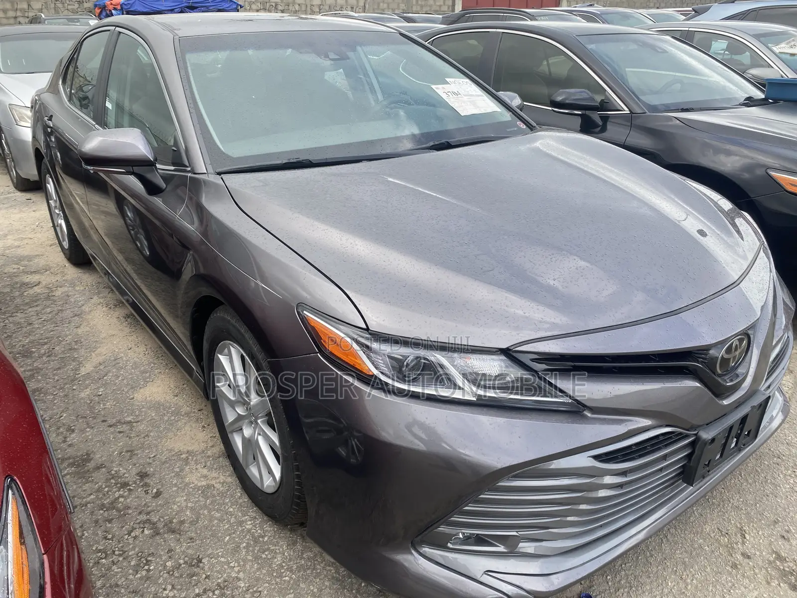 Toyota Camry LE FWD (2.5L 4cyl 8AM) 2018 Gray
