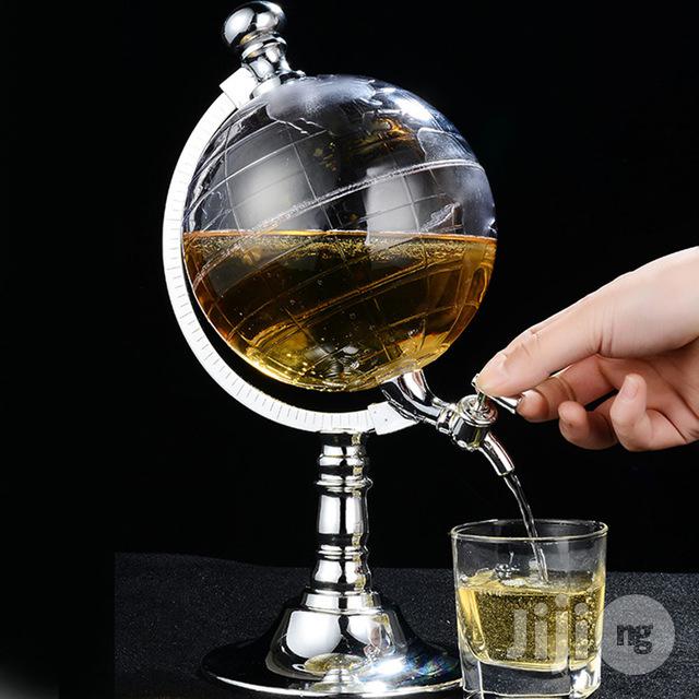 Globe Drinking Dispenser With Sand/Bar Accesserise
