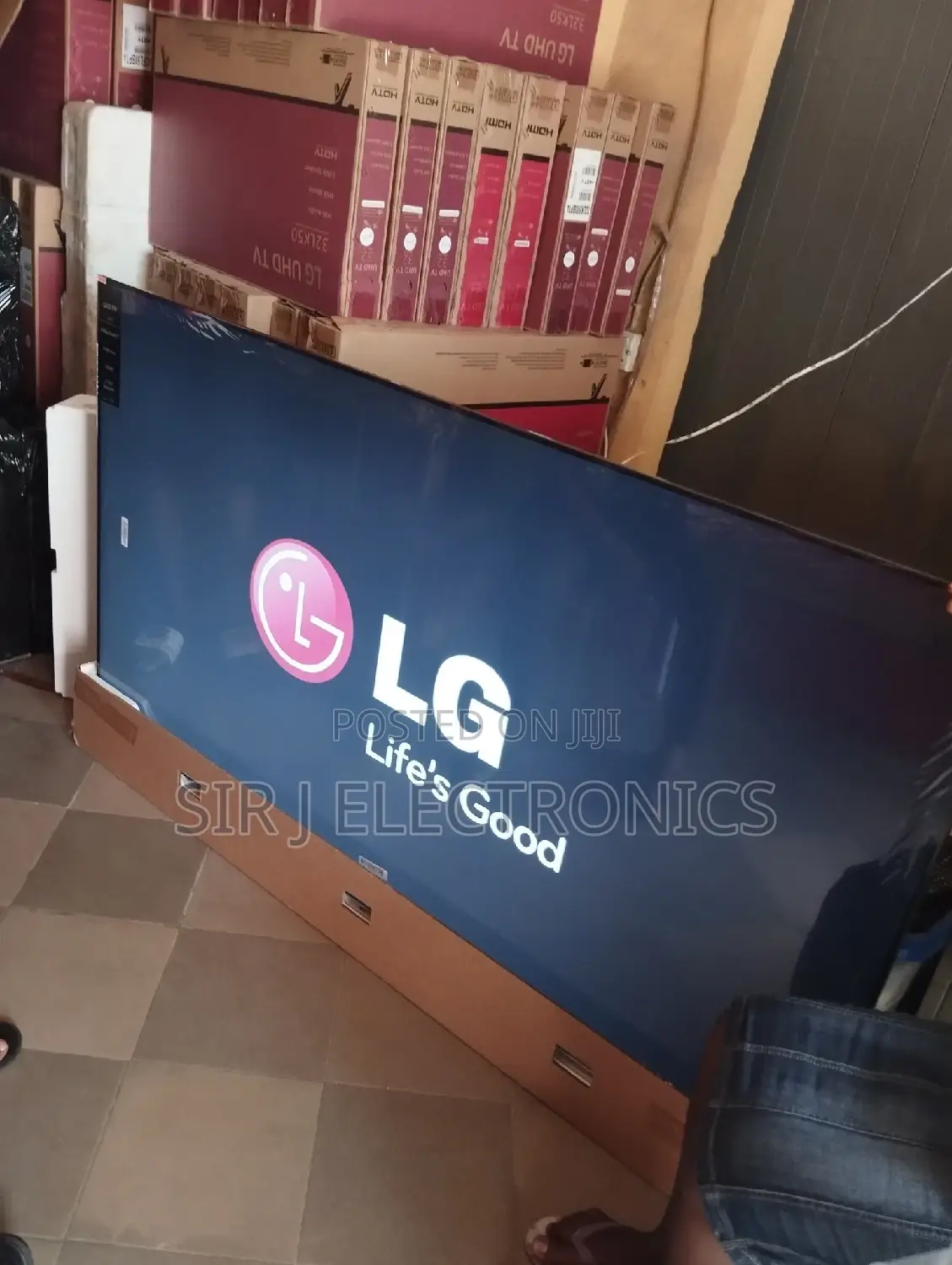 55" LG Smart Uhd Television + Netflix+ Youtube+ Warranty