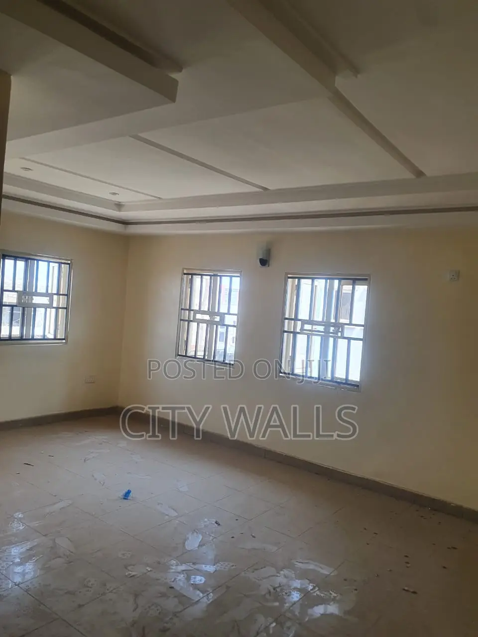 4bdrm Duplex in Chevron for rent