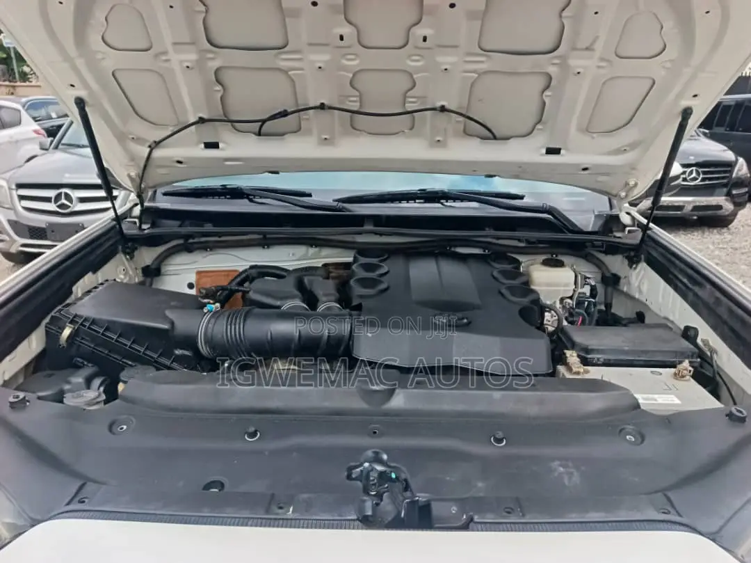 Toyota 4-Runner 2014 White