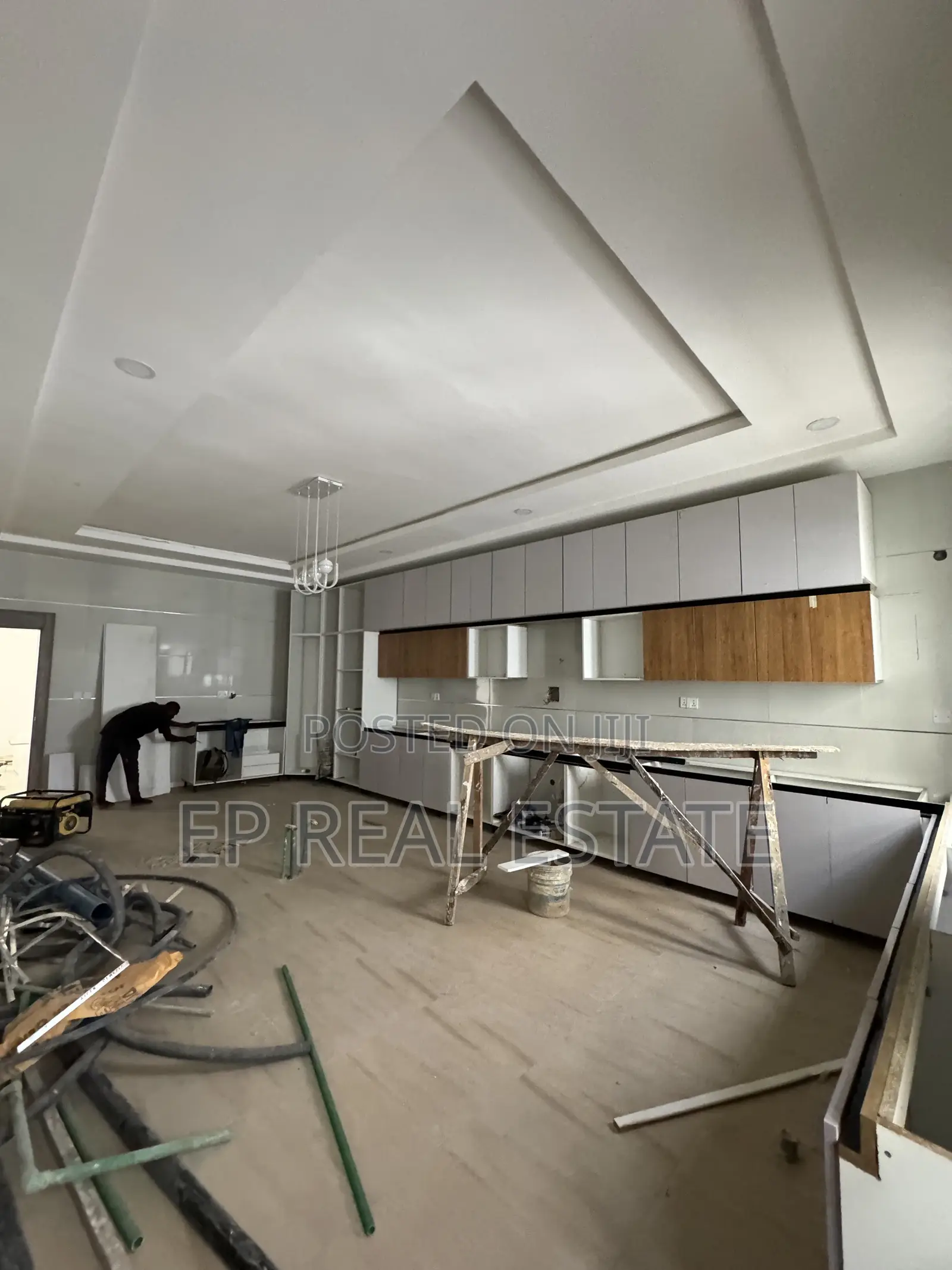 7bdrm Duplex in Guzape for sale