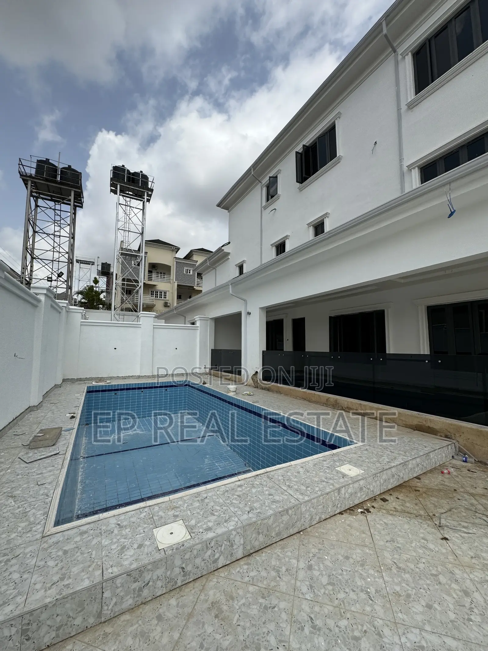 7bdrm Duplex in Guzape for sale