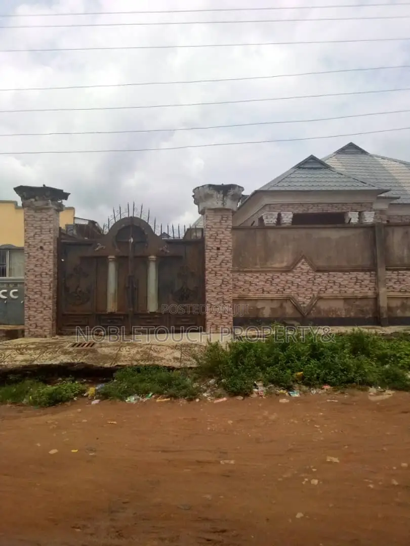 2bdrm Bungalow in Ijegun Ikotun Lagos for sale