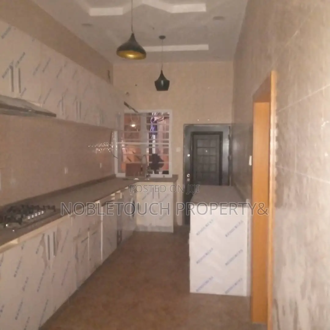 5bdrm Duplex in Ajao Estate Lagos for sale
