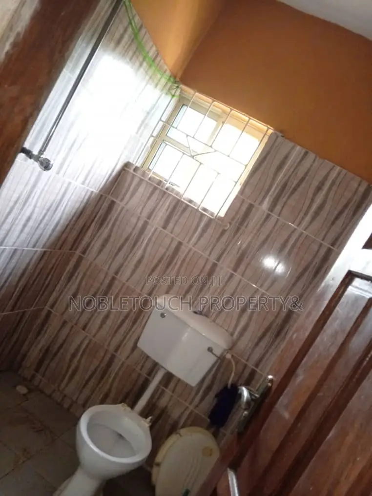 5bdrm Duplex in Ajao Estate Lagos for sale