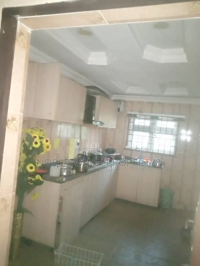 5bdrm Duplex in Ajao Estate Lagos for sale