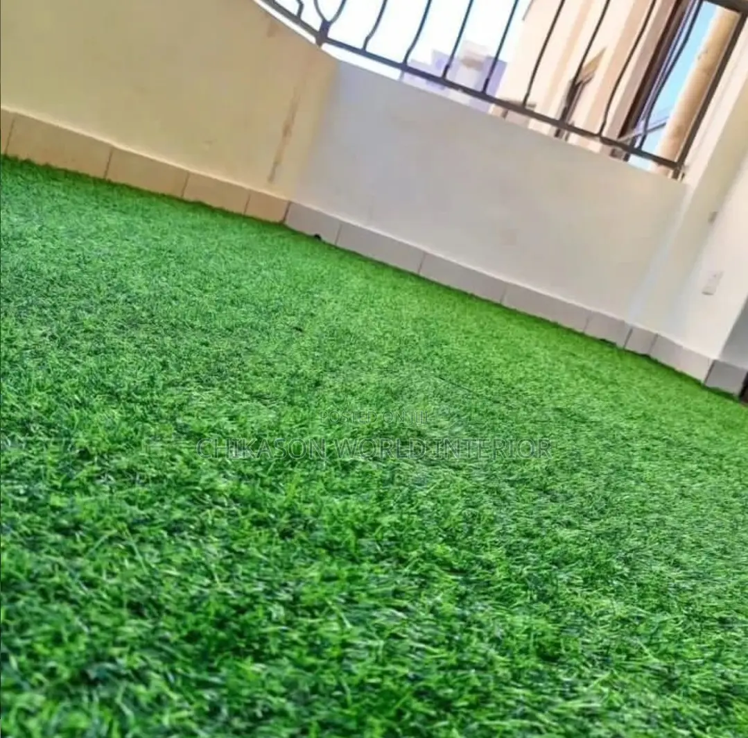 Standard Thickness Synthetic Grass