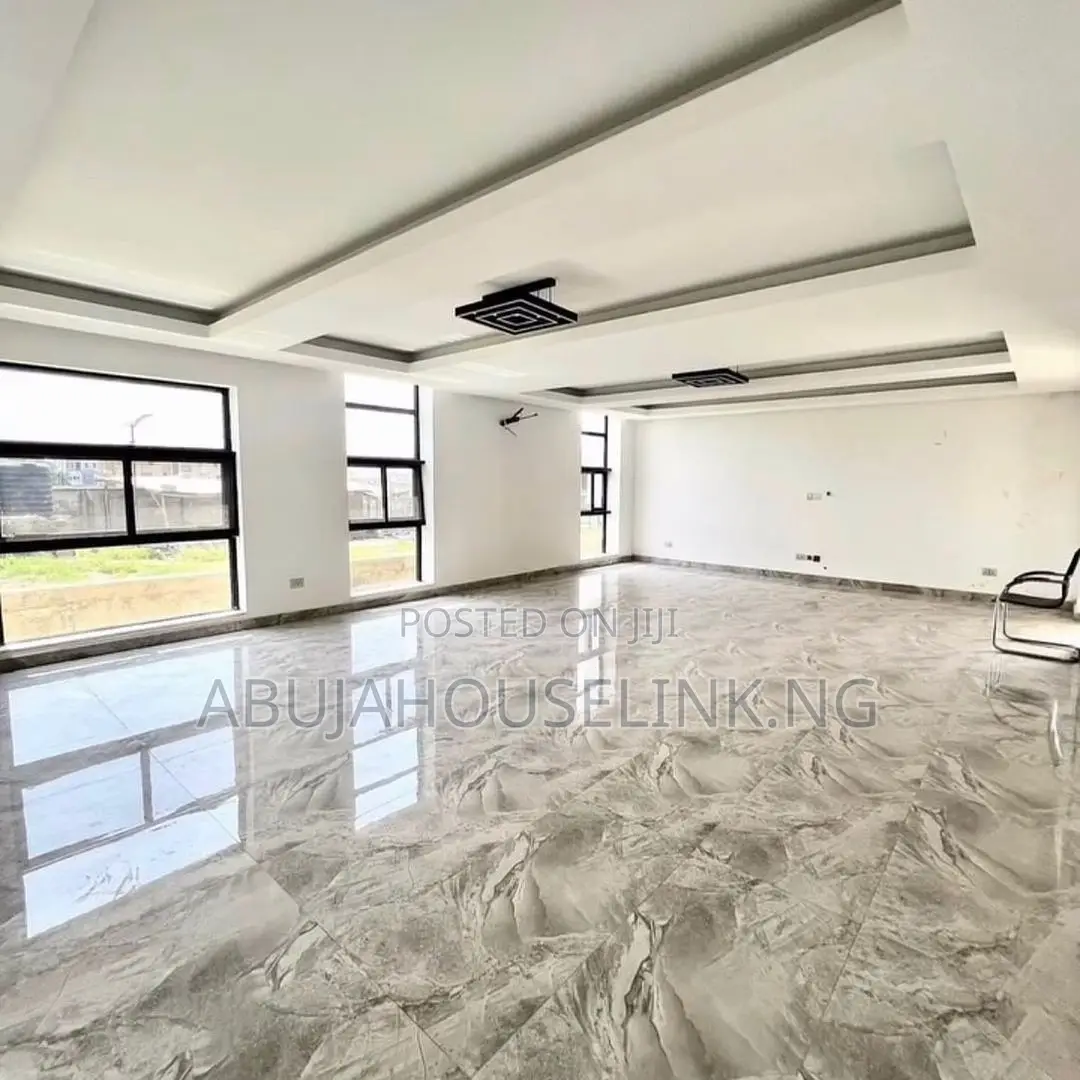 6bdrm Duplex in Life Camp Main Abuja for sale