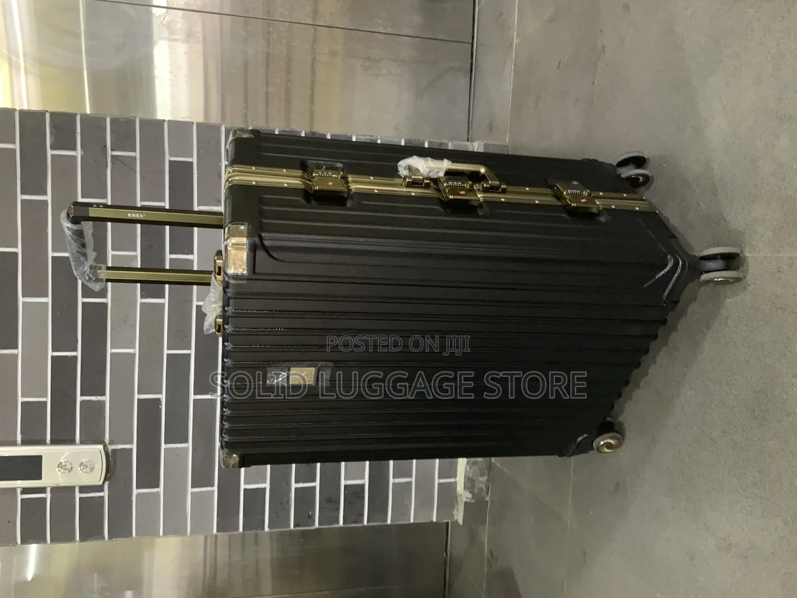 Aluminum Hardshell Large Size Luggage Box