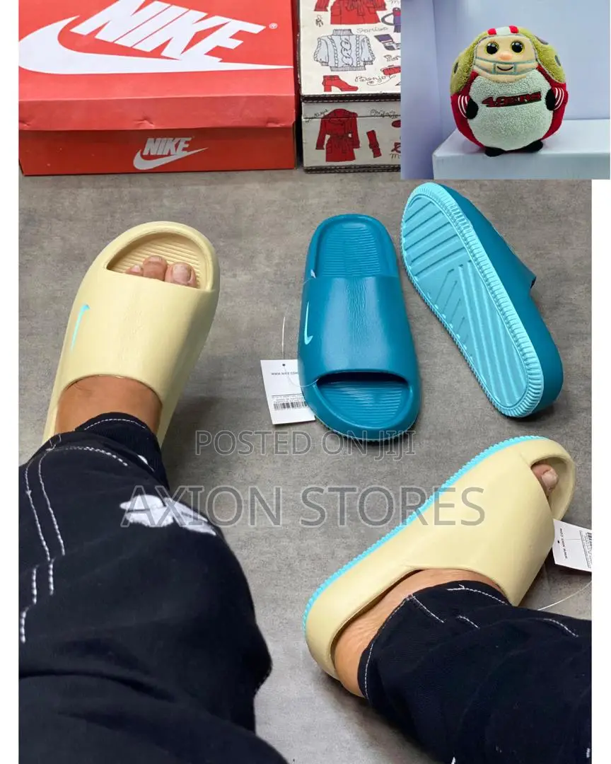 High Quality Fashion Slides