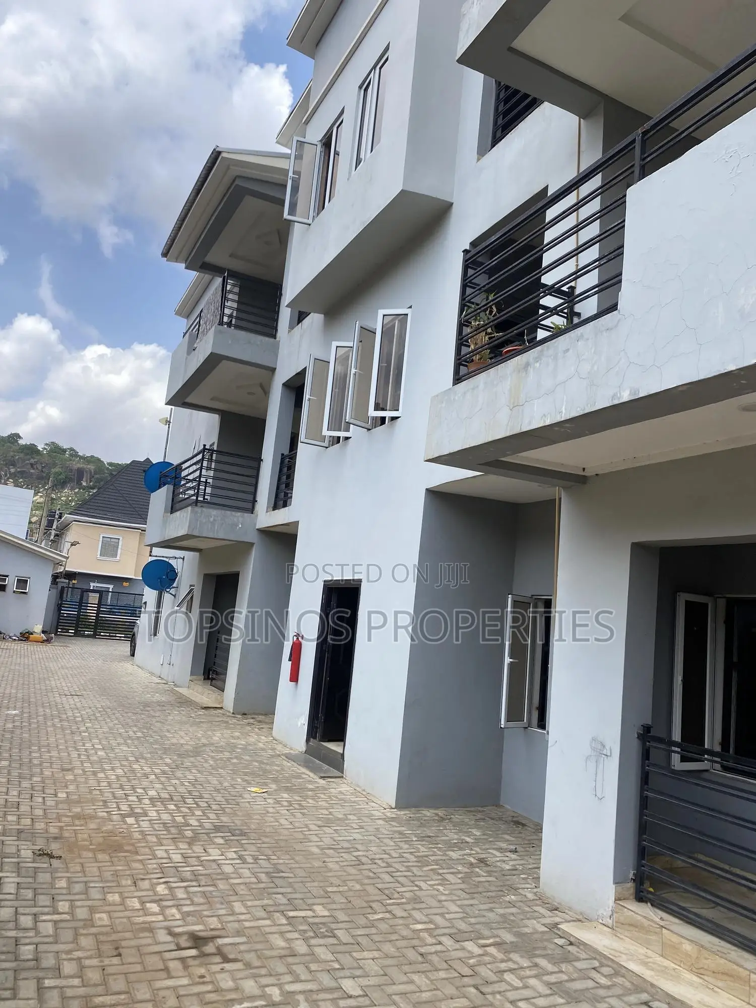 2bdrm Block of Flats in Dawaki for rent