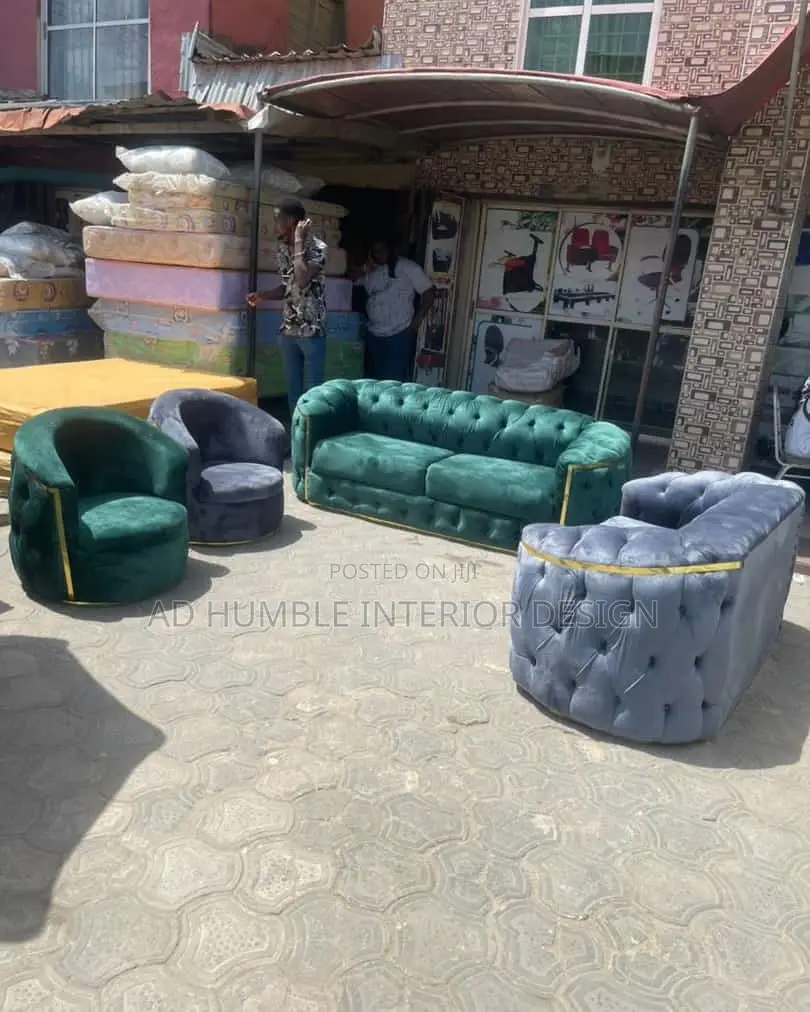 7 Sitter Standard Sofa Chair.