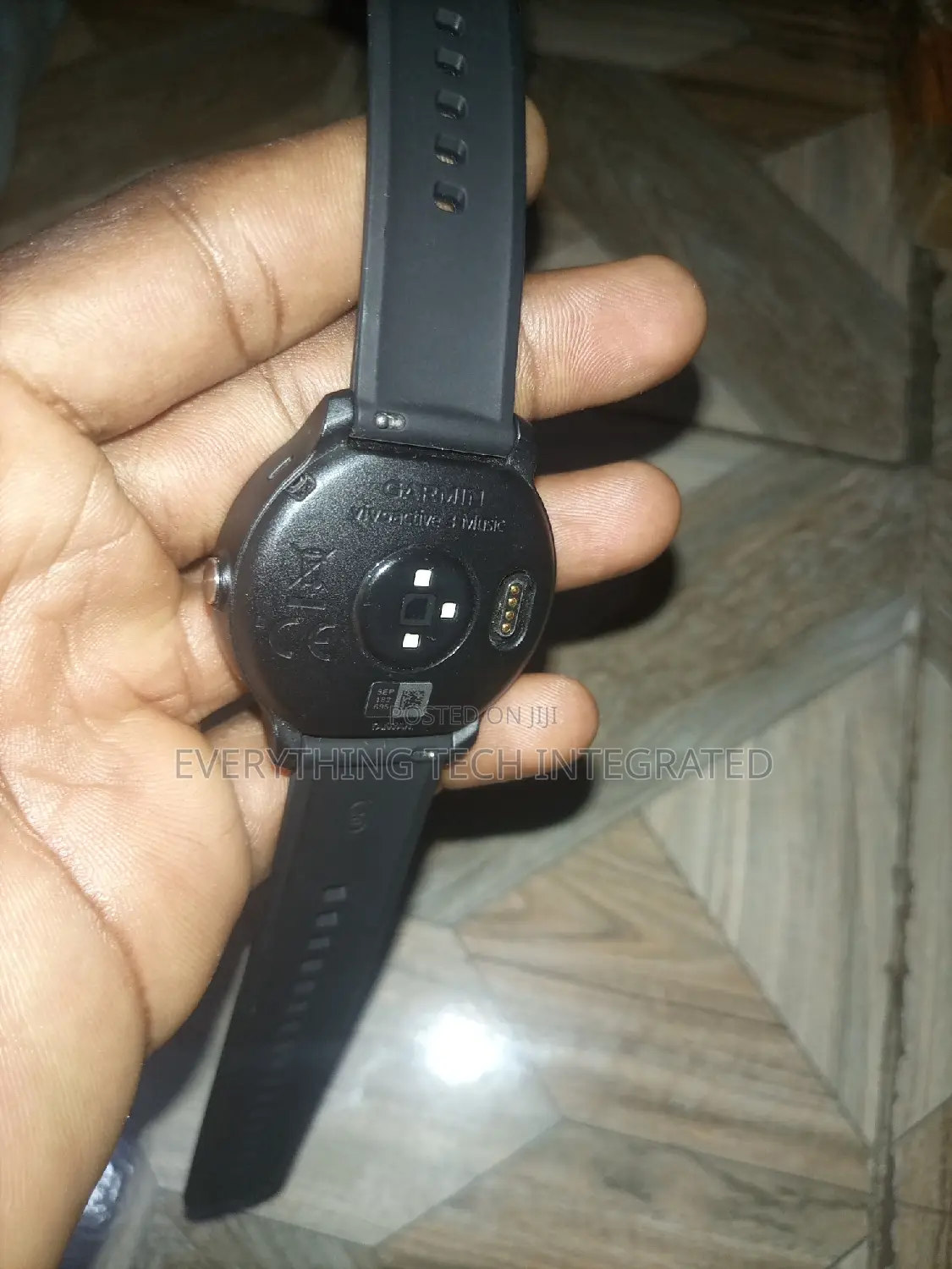 Garmin Vivoactive 3 Music Fitness Smartwatch - Black