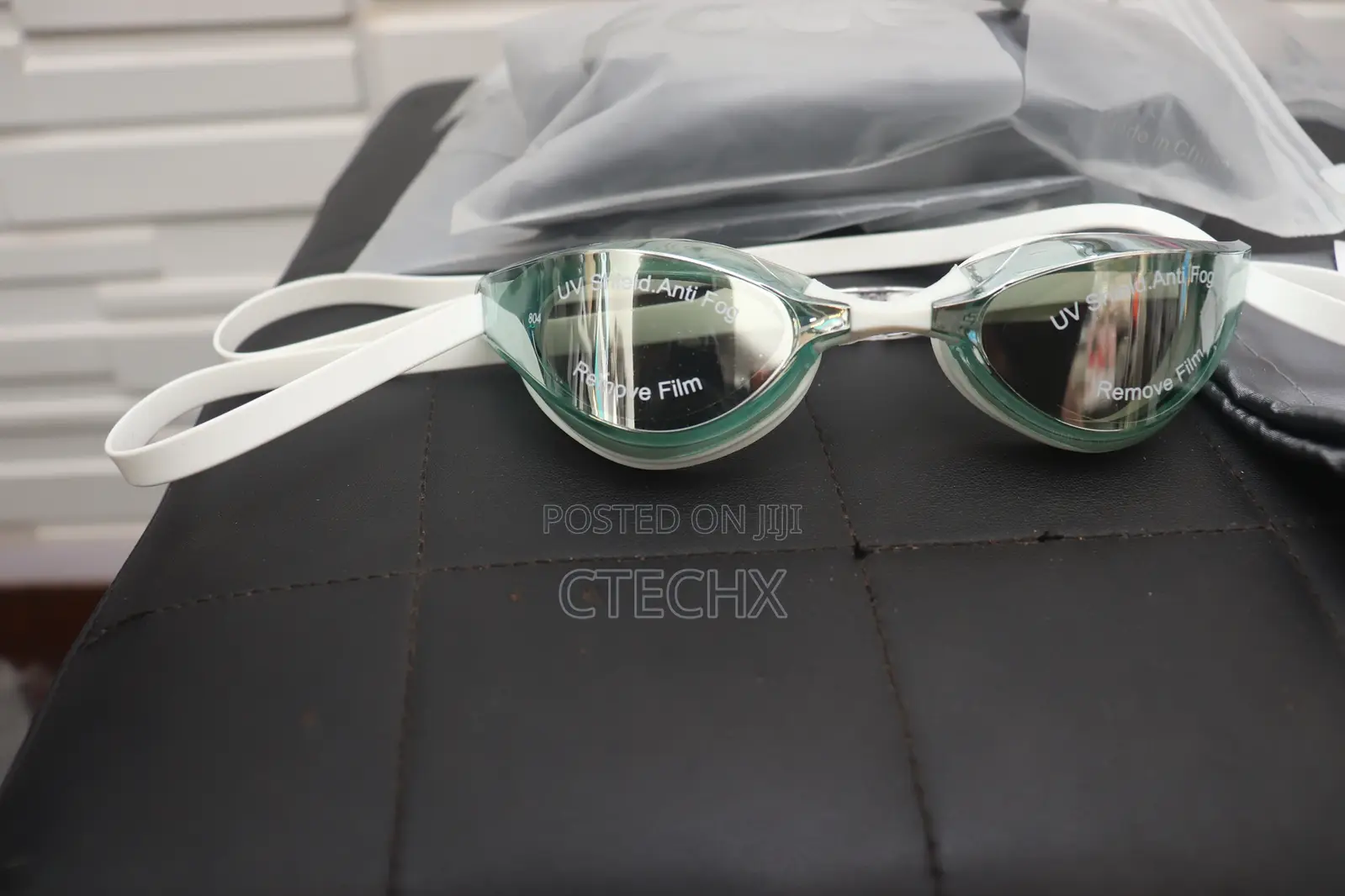 Swimming Goggle - Water Proof - One Size Fit All - Unisex