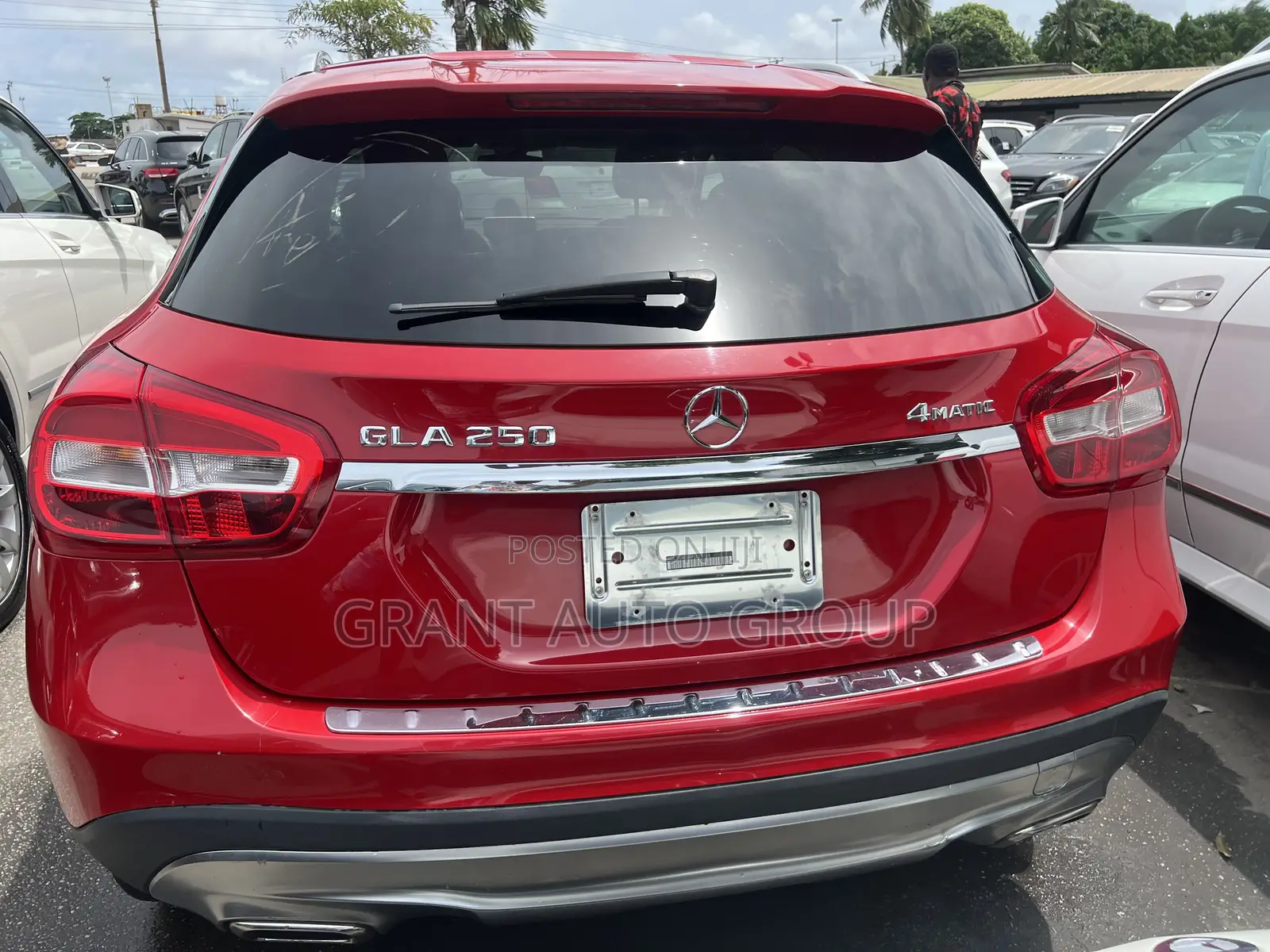 Mercedes-Benz GLA 250 2015 Red