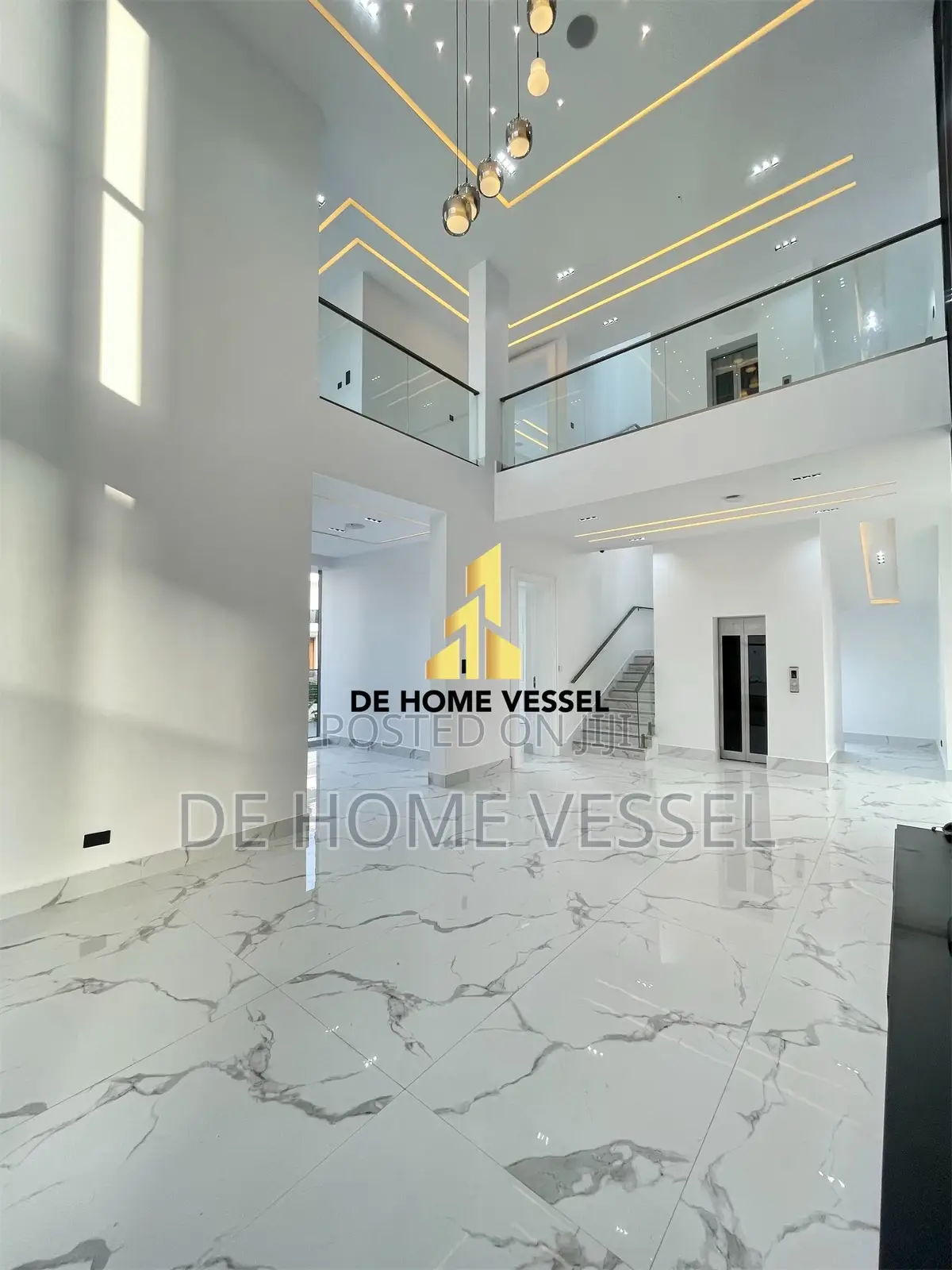 5bdrm Duplex in Osapa london for sale