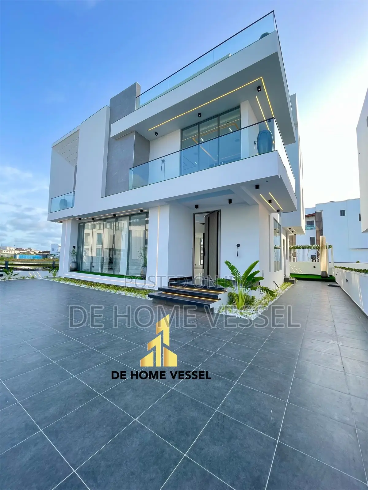 5bdrm Duplex in Osapa london for sale