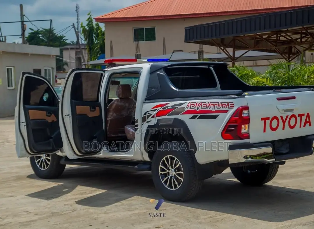 Upgraded 2021 Hilux Hire (Petrol)