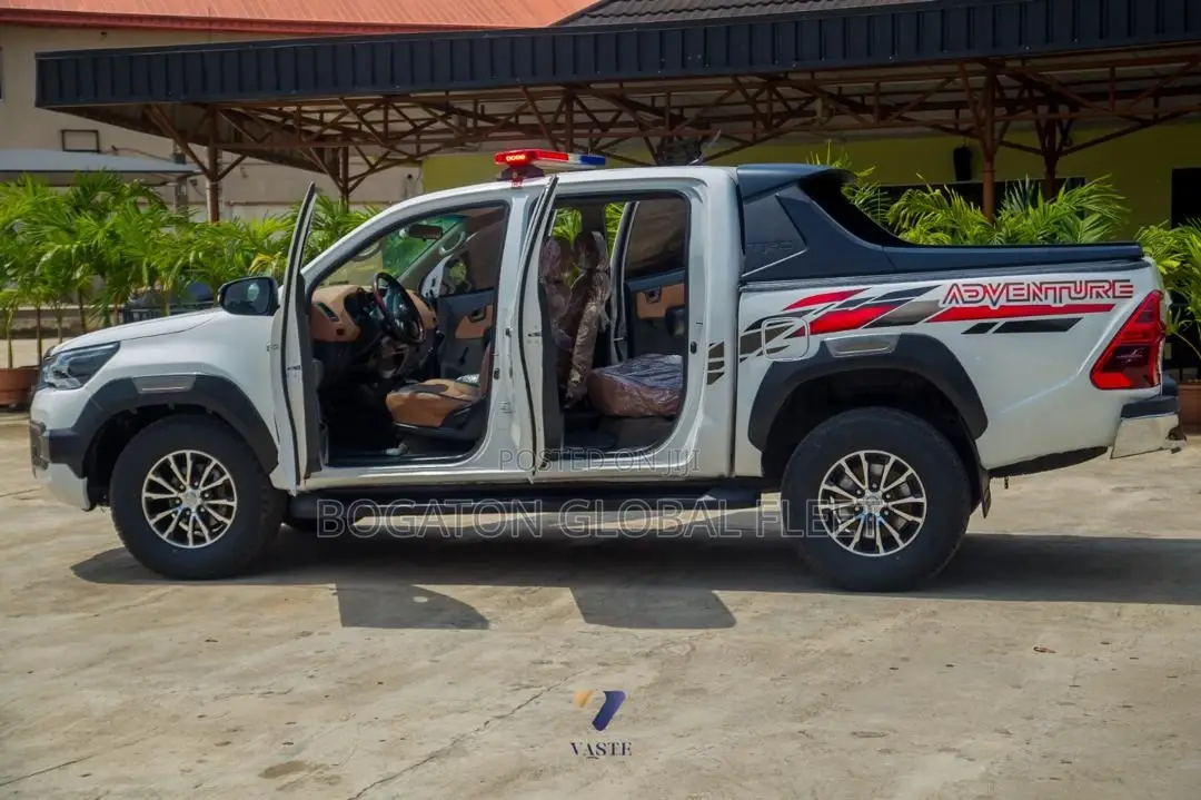 Upgraded 2021 Hilux Hire (Petrol)