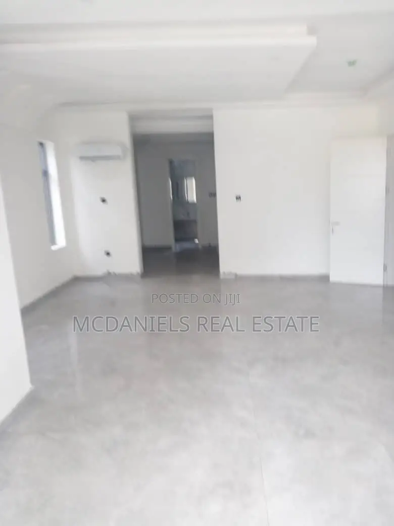 5bdrm House in Victoria Island Extension for sale